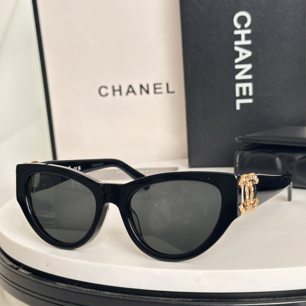  ‼️CHANEL
Model  6990
Size：53-20-145