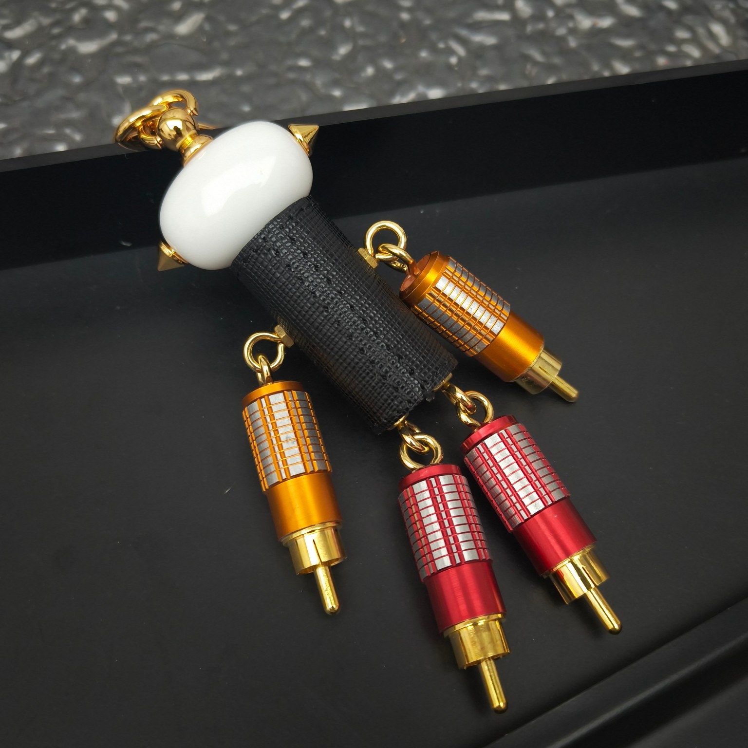 Prada Saffiano Cow-Skin Key Ring with Logo: Stylish and Functional Accessory - 图片 5