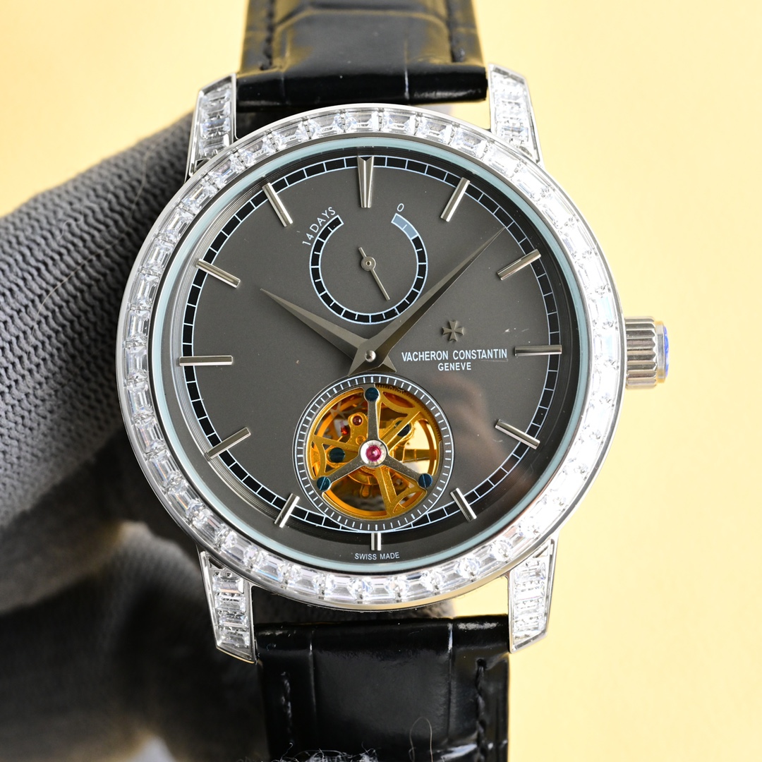 NO:148896,Bai Jin Latest Production Jiang Dan Shiton-Vacheron Constanti. The unique version of the Gegong Building Craftsman is another popular miracle. The classic diamond-inlaid version!  ①Equipped with a fully automatic mechanical tourbillon movement ②The dial adopts a special bar nail scale for Vacheron Constantin, which further shows the luxurious temperament of this watch!  ③The case is made of imported 316 stainless steel, paired with imported calfskin, original Jiangsi automatic buckle, size 44mm, highly hard mineral water glass crystal, super waterproof, simple but not simple!  The product has better and more exquisite luster and exquisite hand feel, the dial scale is lifelike, and the shell cover technology is personally tested at the master level. In addition, the high-tech forging of machines in the new era, it is shocking and noble. You deserve it!  Best Luxury Recommendations for Gifts, Vacheron, Cowhide19860909白 金 最新出品 江丹诗顿-Vacheron Constanti.阁工楼匠独一无二版 再火创爆奇迹.经典之作镶钻版！ ①搭载着全自动机械陀飞轮机芯 ②表盘采用江诗丹顿专用条钉刻度设计更显示出这款腕表的华贵气质！ ③表壳采用进口316精钢.搭配进口小牛皮.原装江诗自动表扣.尺寸44mm.高度硬矿物质水玻晶璃 超强防水 . 简约而不简单！产品实物光泽手感更佳精湛 字盘刻度栩栩如生 壳套工艺都是宗师级别亲身检验 加上新时代机器高技锻造 上手震撼尊贵非凡.你值得拥有！送礼最佳奢华推荐,,vacheron,cowhide,Watch