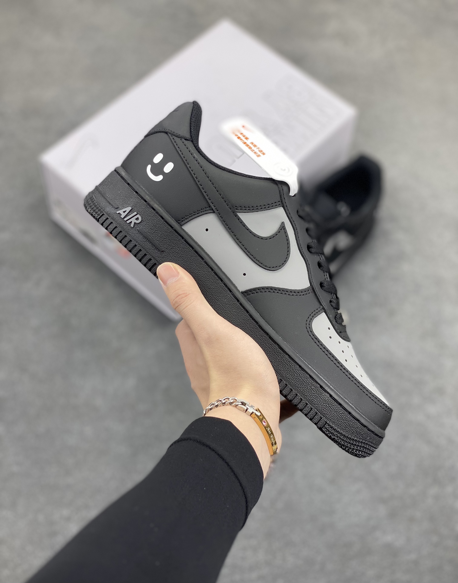 NK Air Force 1‘07 Low 定制款抽屉盒 空军一号低帮休闲板鞋 定制皮料 原楦原纸板 纯正版型 高清洁度 内置全掌气垫 货号：CW2288-111 尺码：36 36.5 37.5 38 38.5 39 40 40.5 41 42 42.5 43 44 44.5 45-选品中心