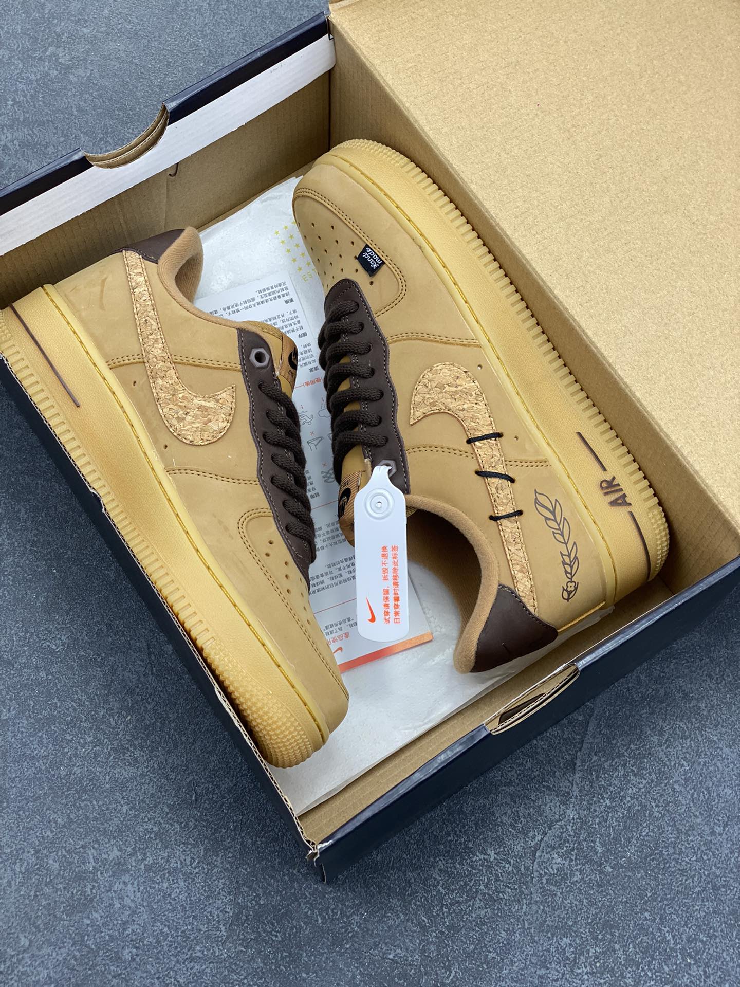 图片[9]-【定制球鞋】Air Force 1 Low 万花弄 原木塞 深棕色 经典休闲运动板鞋 #原楦头原纸板 打造纯正空军版型#专注外贸渠道 全掌内置蜂窝气垫 #原盒配件 原厂中底钢印、拉帮完美 货号：CJ9179-200 尺码：36 36.5 37.5 38 38.5 39 40 40.5 41 42 42.5 43 44 44.5 45-选品中心