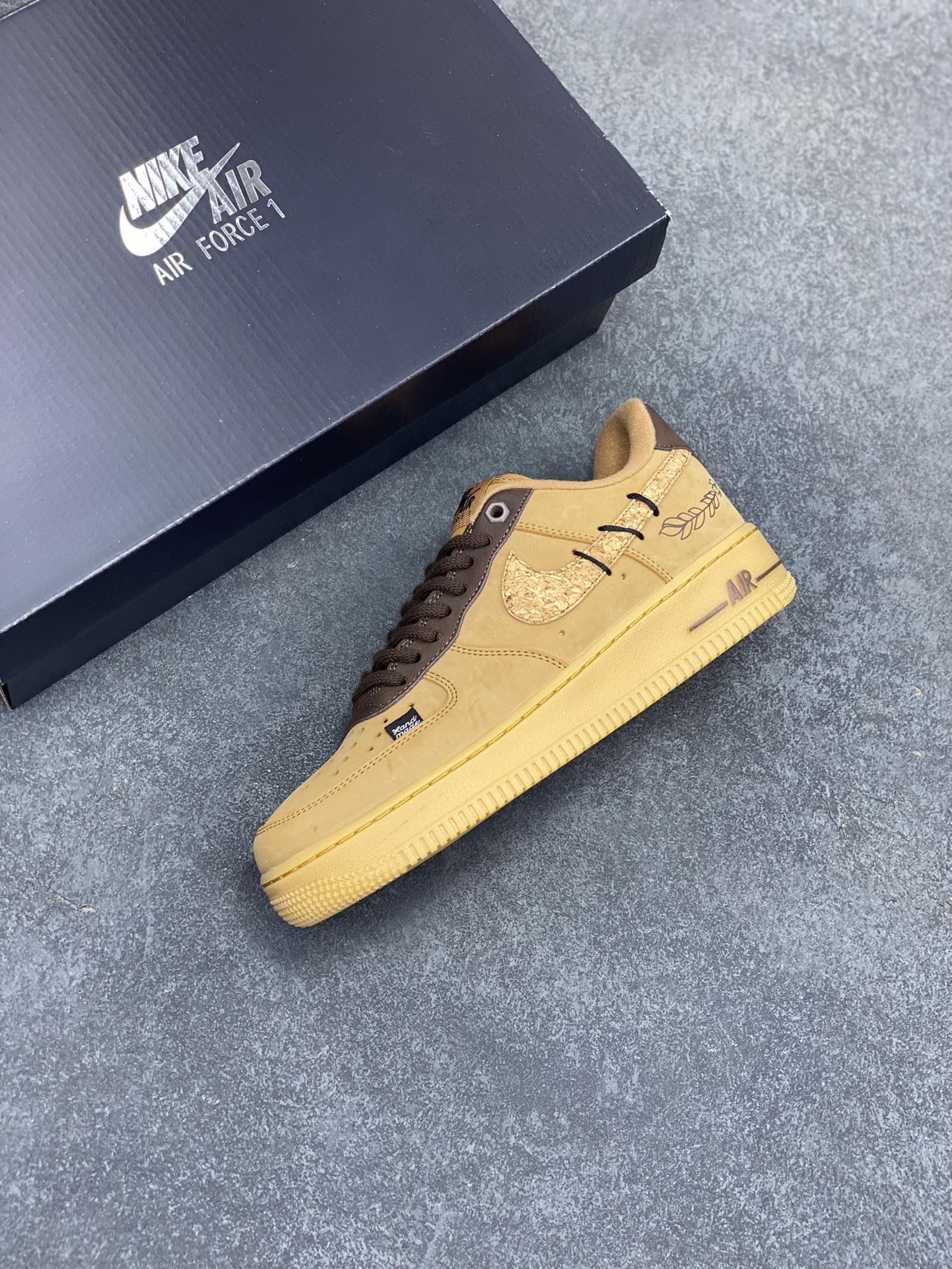 图片[7]-【定制球鞋】Air Force 1 Low 万花弄 原木塞 深棕色 经典休闲运动板鞋 #原楦头原纸板 打造纯正空军版型#专注外贸渠道 全掌内置蜂窝气垫 #原盒配件 原厂中底钢印、拉帮完美 货号：CJ9179-200 尺码：36 36.5 37.5 38 38.5 39 40 40.5 41 42 42.5 43 44 44.5 45-选品中心