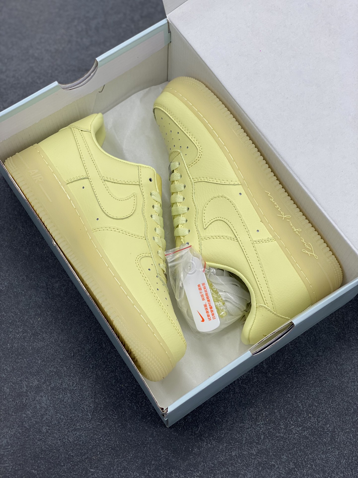 图片[9]-Nike Air Force 1 07 low空军一号 荔枝纹水晶 板鞋 原楦头原纸板 打造纯正空军版型#专注外贸渠道 全掌内置蜂窝气垫 #原盒配件 原厂中底钢印、拉帮完美 货号：CZ8065-800 尺码：36 36.5 37.5 38 38.5 39 40 40.5 41 42 42.5 43 44 44.5 45-选品中心