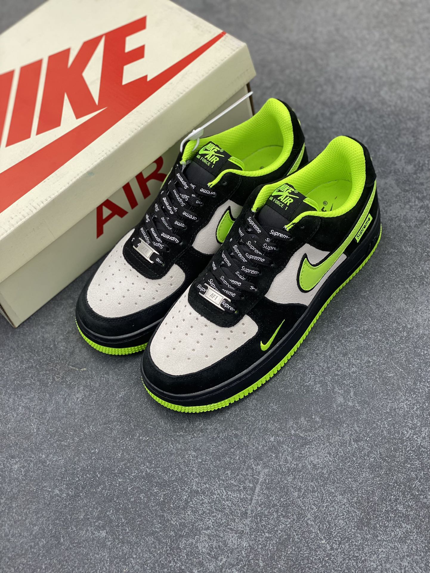 图片[8]-Nike Air Force 1 Low 空军一号低帮百搭休闲运动板鞋。柔软、弹性十足的缓震性能和出色的中底设计，横跨复古与现代的外型结合，造就出风靡全球三十多年的Force 1，直到今天还深受青睐。 货号：DF0188-009 尺码：36 37.5 38 39 40 41 42 43 44 45-选品中心