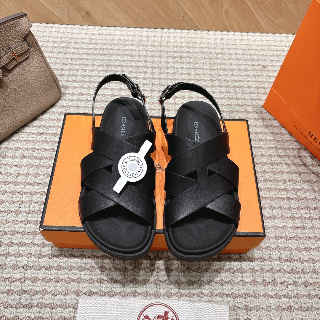 NO:240578,(Top version) * Hermes Second Uncle upgraded sandals This year, all popular fabrics are worn with barefoot or socks!  Fabric cowhide, inner leather, foot pad: imported sheepskin original sole, wear-resistant, soft and comfortable, size 35-39 (41 customization) no return or replacement for women 40-47 (45-47 customization) no return or replacement for men, sandals, hermes, sandals, cowhide, sheepskin, socks19860909（顶级版本）*爱马仕二舅升级版凉鞋 今年流行面料搭配均选用光脚或者搭配个袜子穿！ 面料牛皮 内里真皮,垫脚:进口羊皮 鞋底原版开模tpu鞋底耐磨强柔软舒适 尺码35-39（41定制）不退不换女 40-47（45-47定制）不退不换男,凉鞋,hermes,sandals,cowhide,sheepskin,socks,Women's Shoes