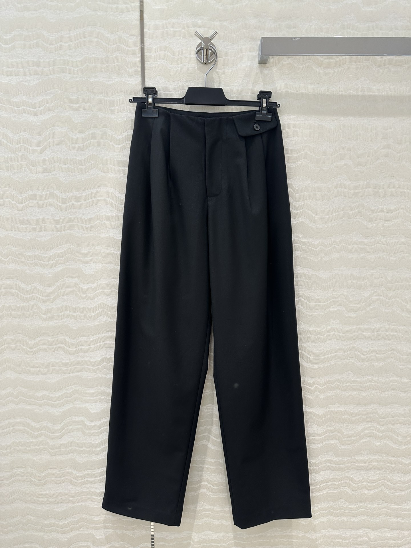 P546 Women’s Suit: High-Quality, Versatile, and Stylish Design
