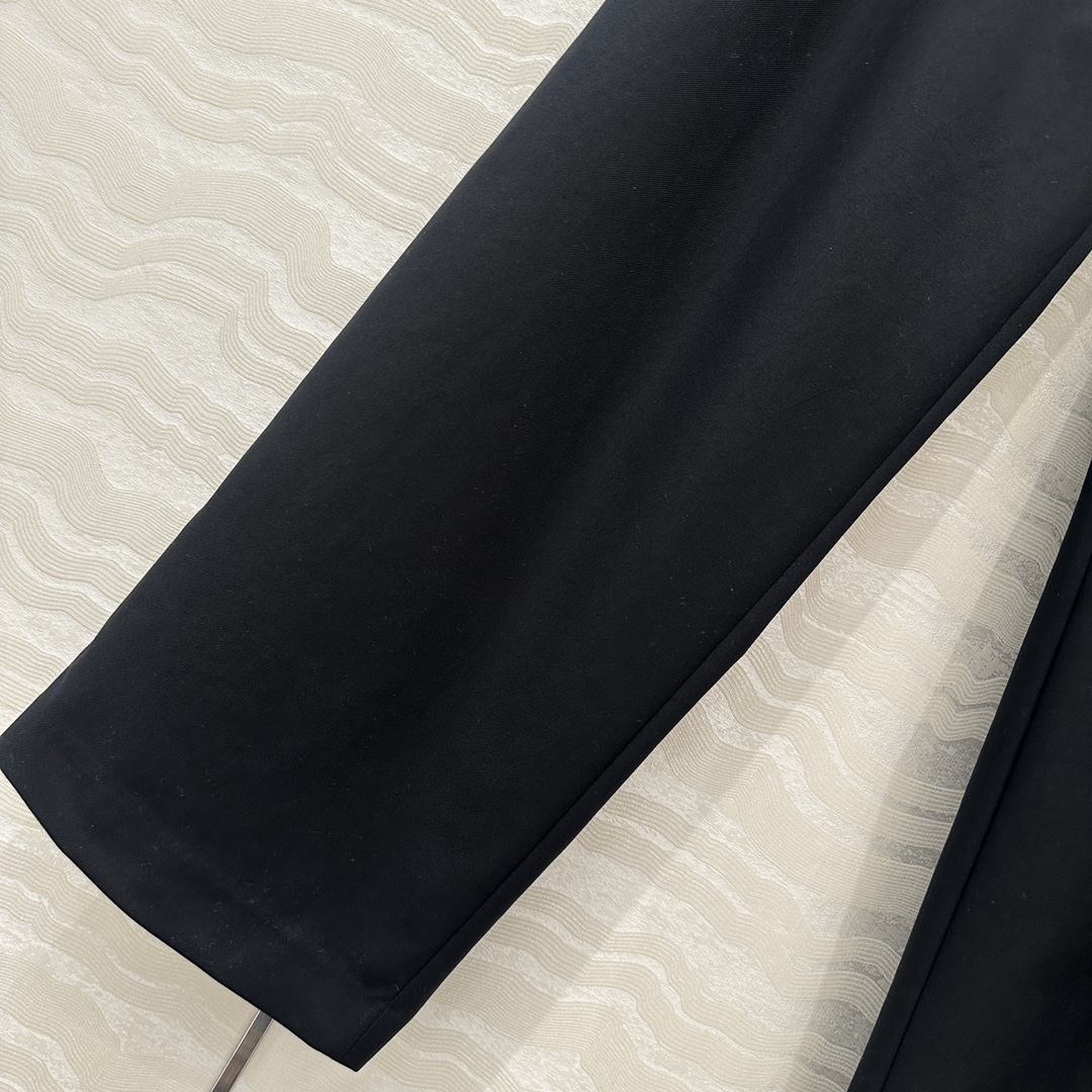 P546 Women’s Suit: High-Quality, Versatile, and Stylish Design - 图片 7