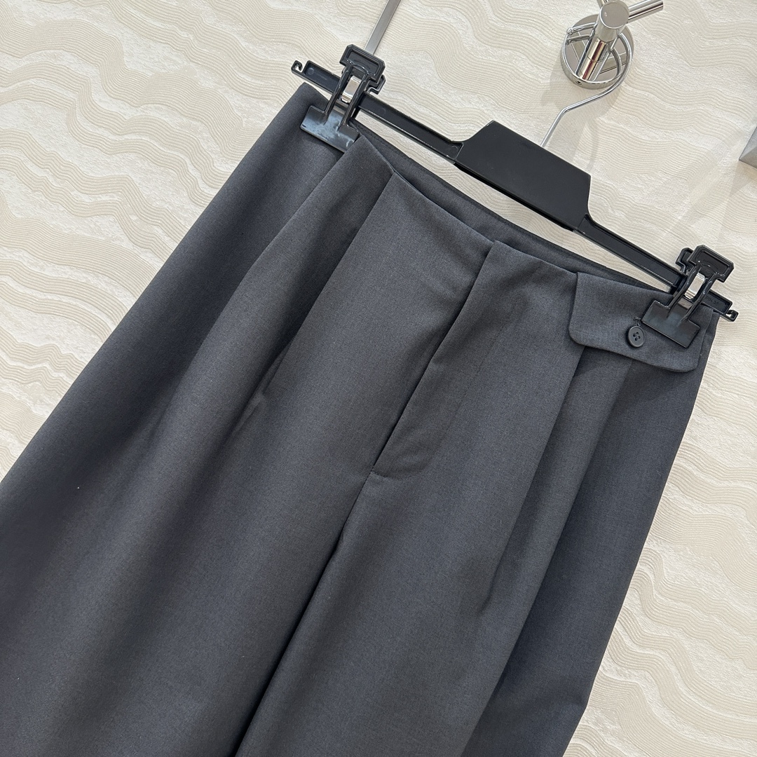 P546 Women’s Suit: High-Quality, Versatile Design in Two Colors and Three Sizes - 图片 4
