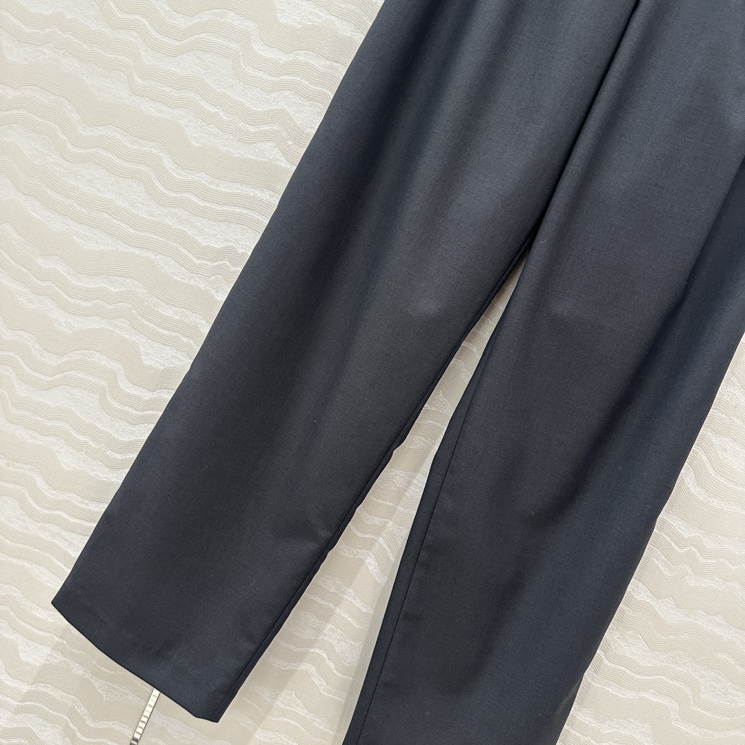 P546 Women’s Suit: High-Quality, Versatile Design in Two Colors and Three Sizes - 图片 7