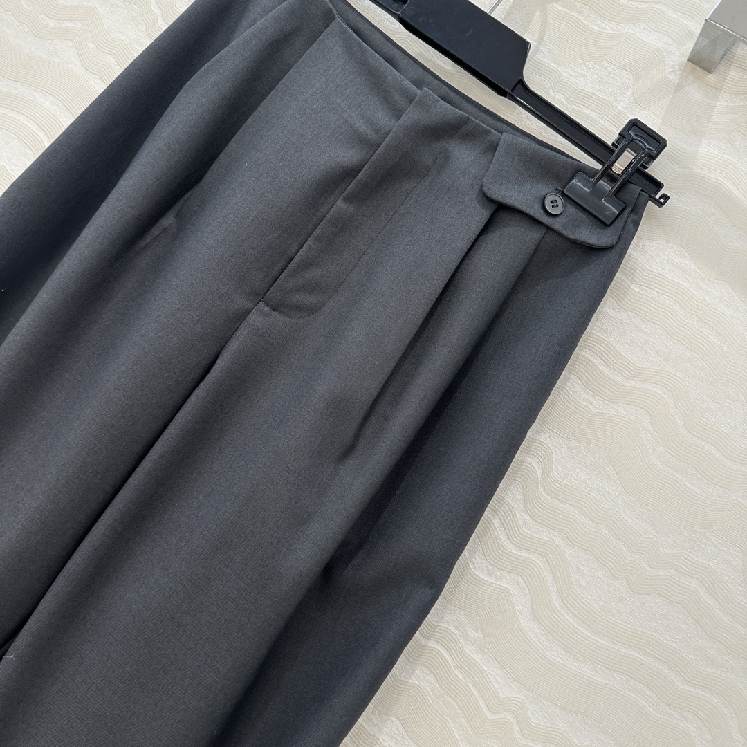 P546 Women’s Suit: High-Quality, Versatile Design in Two Colors and Three Sizes - 图片 3