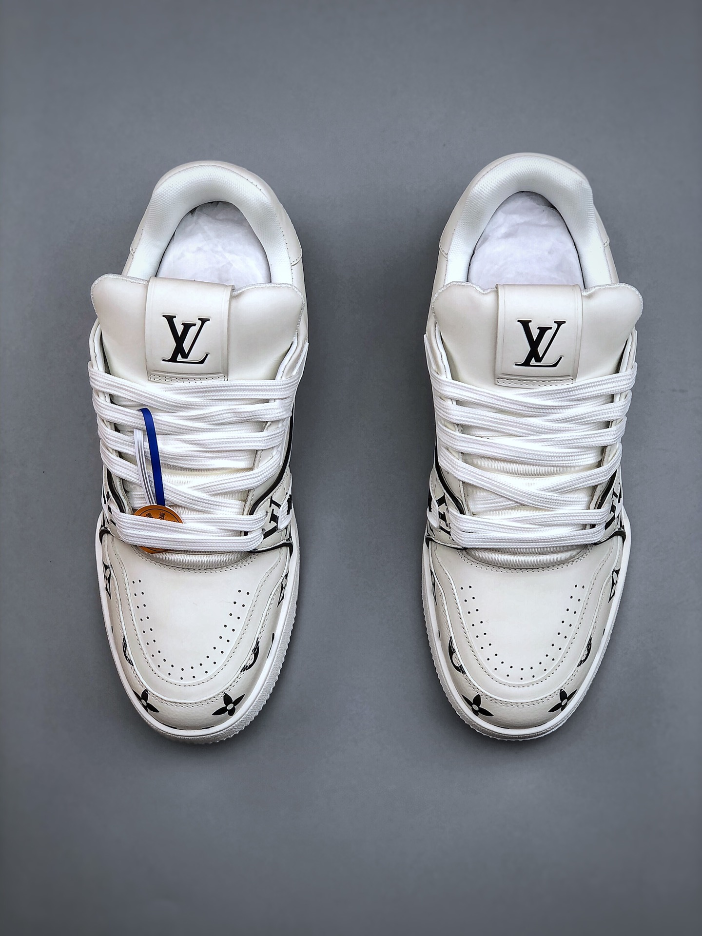 Louis Vuitton Trainer 2.0 White Monogram Leather Low-Top Sneakers 6 i1742593231 2647 4