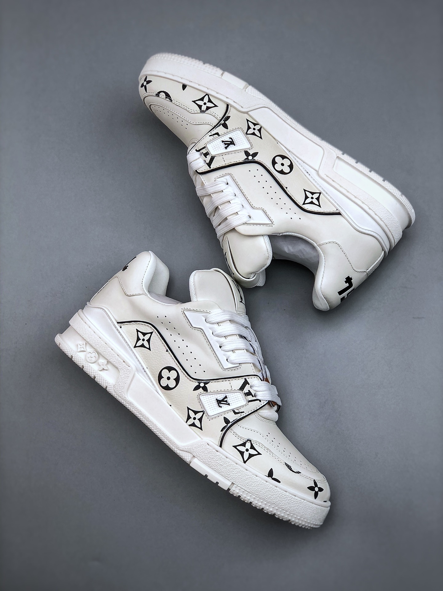 Louis Vuitton Trainer 2.0 White Monogram Leather Low-Top Sneakers 10 i1742593231 4271 8