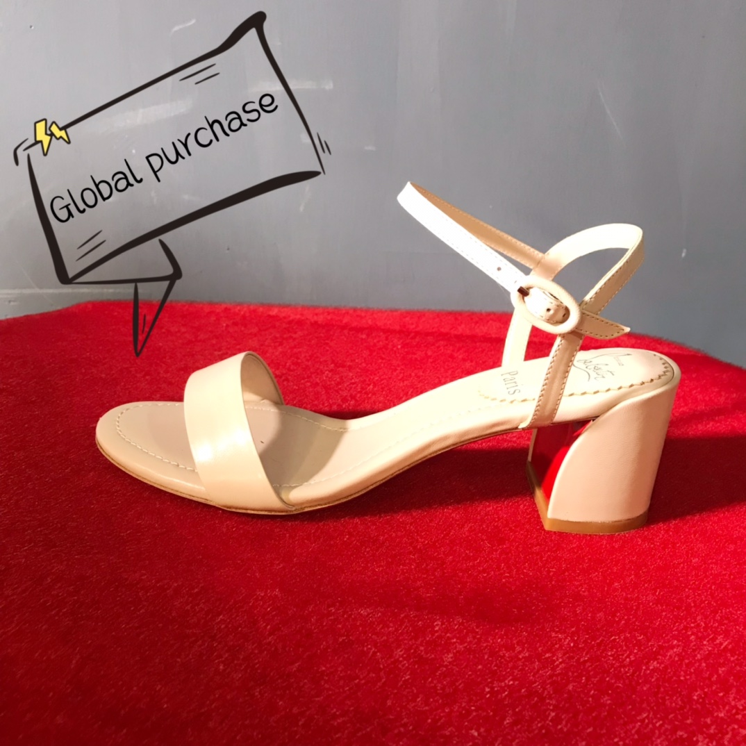 NO:100545,High-end customization 2025 spring and summer sandals new series!  H5.5Cm, size 34-42.35 40 41 42. Genuine leather large sole, customized version, no return or exchange L44-002. Mian apricot cowhide, rice apricot sheepskin footbed, official website picture Standard European code Reference:L44-002 Color:nude/nude Material:cowhide/rivet Lining:goat leather Heel height:5.5Cm Sole:leather sole Size:EU 34-42 (US 4-11):,,christian louboutin,sandals,cowhide,sheepskin,Leather soles19860909高端订制 2025春夏凉鞋新款系列！ H5.5Cm,尺码34-42码.35码40码41码42码,真皮大底,订制款,不退不换L44-002.米杏色牛皮,米杏羊皮垫脚,官网图 标准欧码 Reference:L44-002 Color:nude/nude Material:cowhide/rivet Lining:goat leather Heel heigh:5.5Cm Sole:leather sole Size:EU 34－42（US 4一11) :,,christian louboutin,sandals,cowhide,sheepskin,Leather soles,Women's Shoes