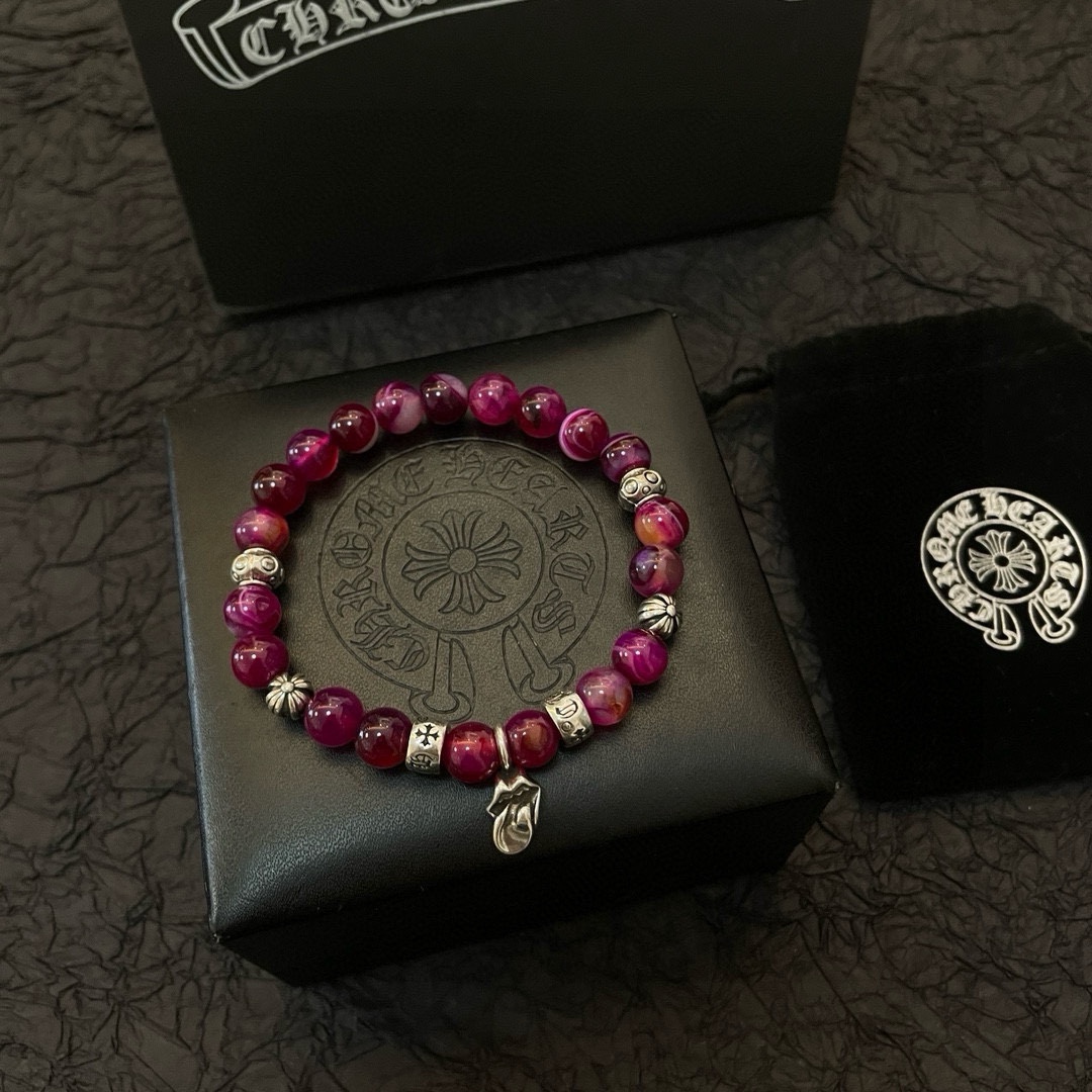 NO:112168,Batch New model [Counter Quality] Chrome Hearts Croxin Classic retro multi-element big tongue bracelet Bracelet, different pattern design styles with concave and concave shapes, presenting unique cross Scout flowers are Croxin's ambitions, so they last longer. Genuine version of Chrome Hearts Croxin, different from the market ordinary light version, benchmarking the quality of the version, looking at the details of the letter printing, retro old gray oxygen level. Seiko version!  !  !  Pure handmade ~ Authentic model opening must-have fashion and fashion, both men and women can wear it, same style for couples, original official website, rock punk style silver style, retro elements, trendy and versatile!  , jewelry boutique, chrome hearts, chrome hearts, bracelet19860909批 新款【专柜品质】Chrome Hearts克罗心 经典复古多元素大舌头手链 手串,凹凸造型不同的花纹设计风格 呈现出与众不同 十字架 童军花是克罗心的志 所以更经久不衰 正品打版Chrome Hearts克罗心 区别市场普通轻版 对版对标品质 看字印细节 复古做旧灰氧程度.精工版本！！！ 纯手工打造 ～正品开模潮流时尚必备 男女均可佩戴 情侣同款 官网原版 摇滚朋克泰银风格 复古元素 潮流百搭！,饰品精品,chrome hearts,chrome hearts,bracelet,Jewelry