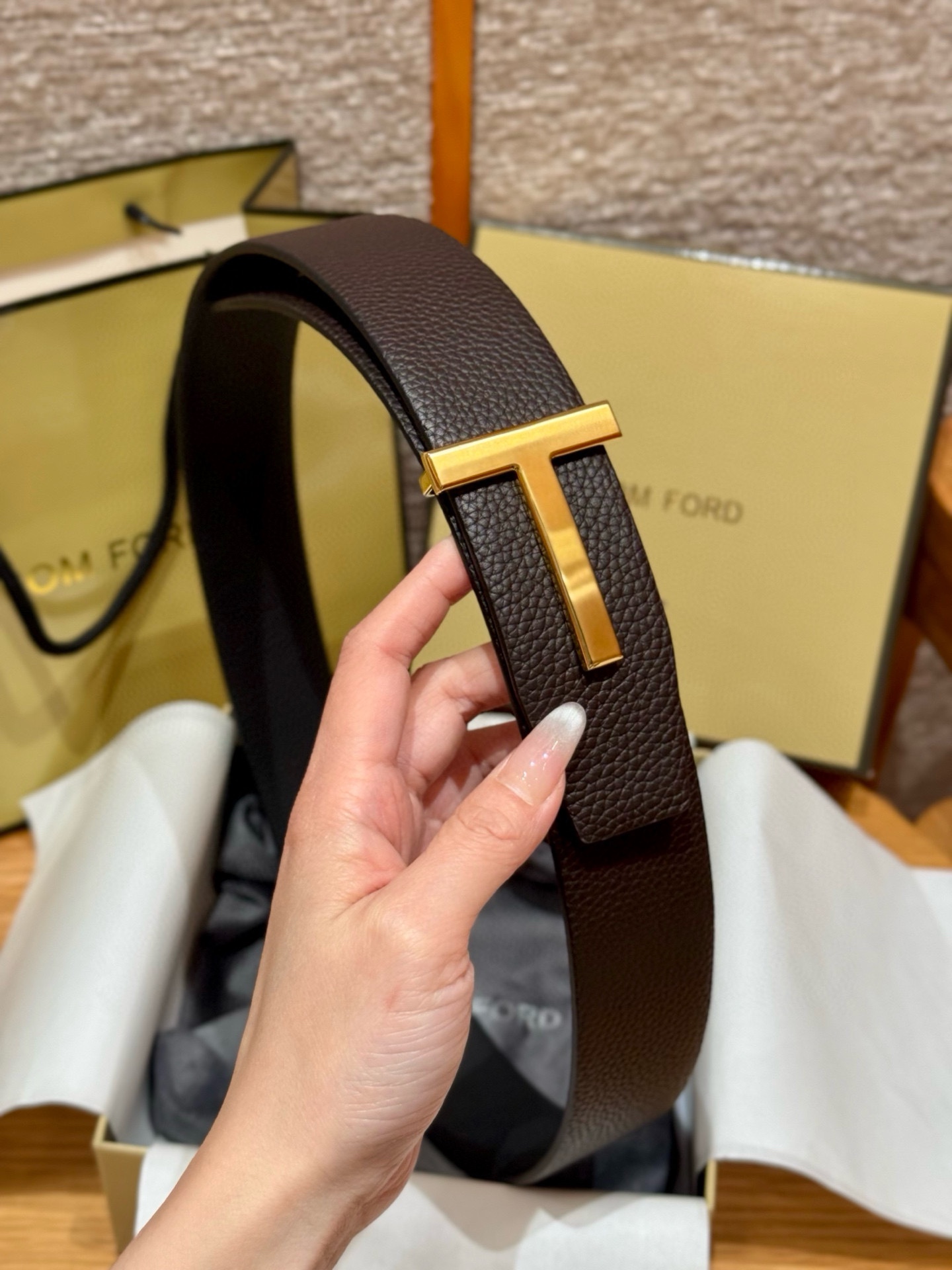 Tom Ford Classic T Logo Leather Belt for Men - Italian Made, 3.8cm Width 4 i1742616053 5059 2