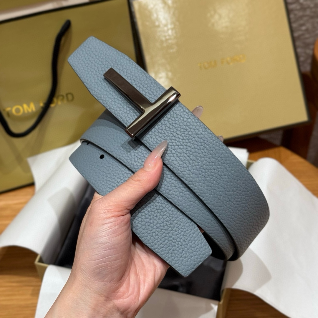 Tom Ford Men's Blue Leather Belt with Classic T-Logo Buckle, 3.8cm Width 1 i1742616486 1619 0