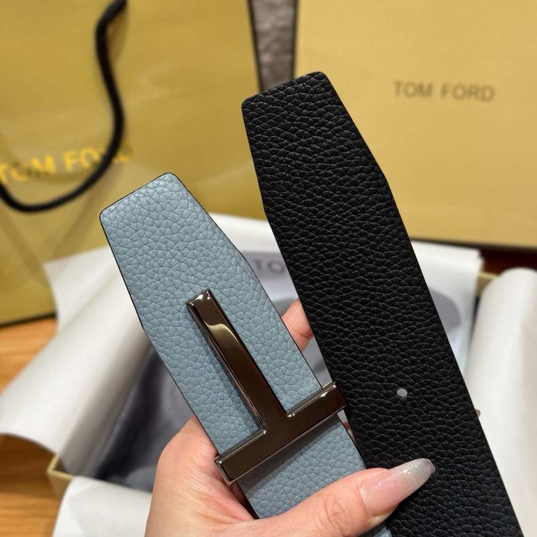 Tom Ford Men's Blue Leather Belt with Classic T-Logo Buckle, 3.8cm Width 4 i1742616486 4612 3
