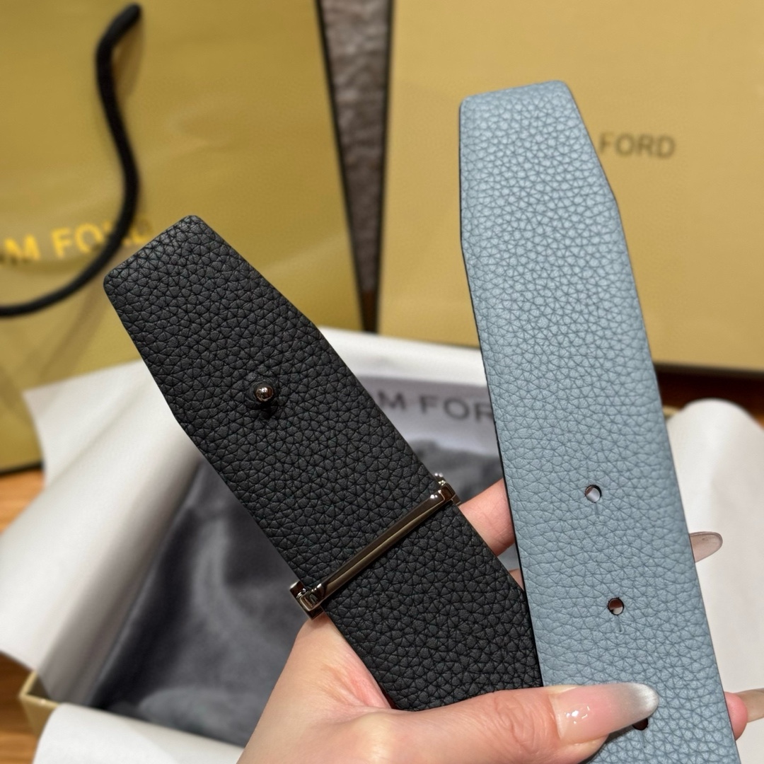 Tom Ford Men's Blue Leather Belt with Classic T-Logo Buckle, 3.8cm Width 5 i1742616486 8810 4