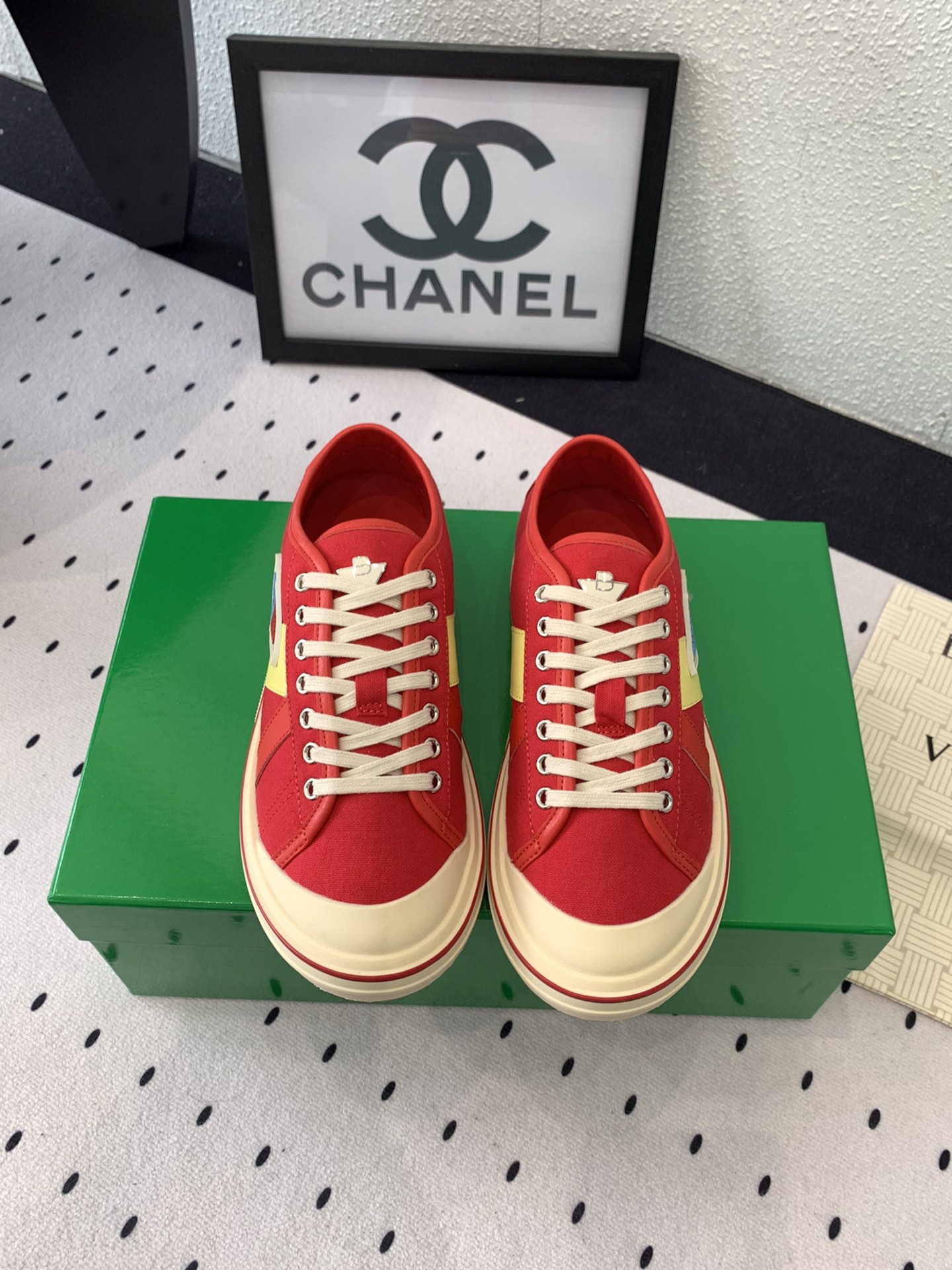 NO:255826,Men's Size 10 Bottega Veneta Early Spring New Couple Canvas Shoes High-version Shipping Colorful Combination Shows Youthful Vitality Full of Retro Original Customized High-density Canvas Cowhide Upper Breathable Canvas Inner Original Open-Model Anti-Slip TPU Outsole Size: 35-45, Casual Shoes/Sports Shoes, Bottega Veneta, Sneakers, cowhide19860909男码10 Bottega Veneta早春新款情侣帆布鞋 高版本出货 色彩缤纷组合彰显青春活力 复古感满满原版订制高密度帆布牛皮鞋面 透气帆布内里 原版开模防滑TPU大底 Size: 35-45,休闲鞋/运动鞋,bottega veneta,sneakers,cowhide,Women's Shoes