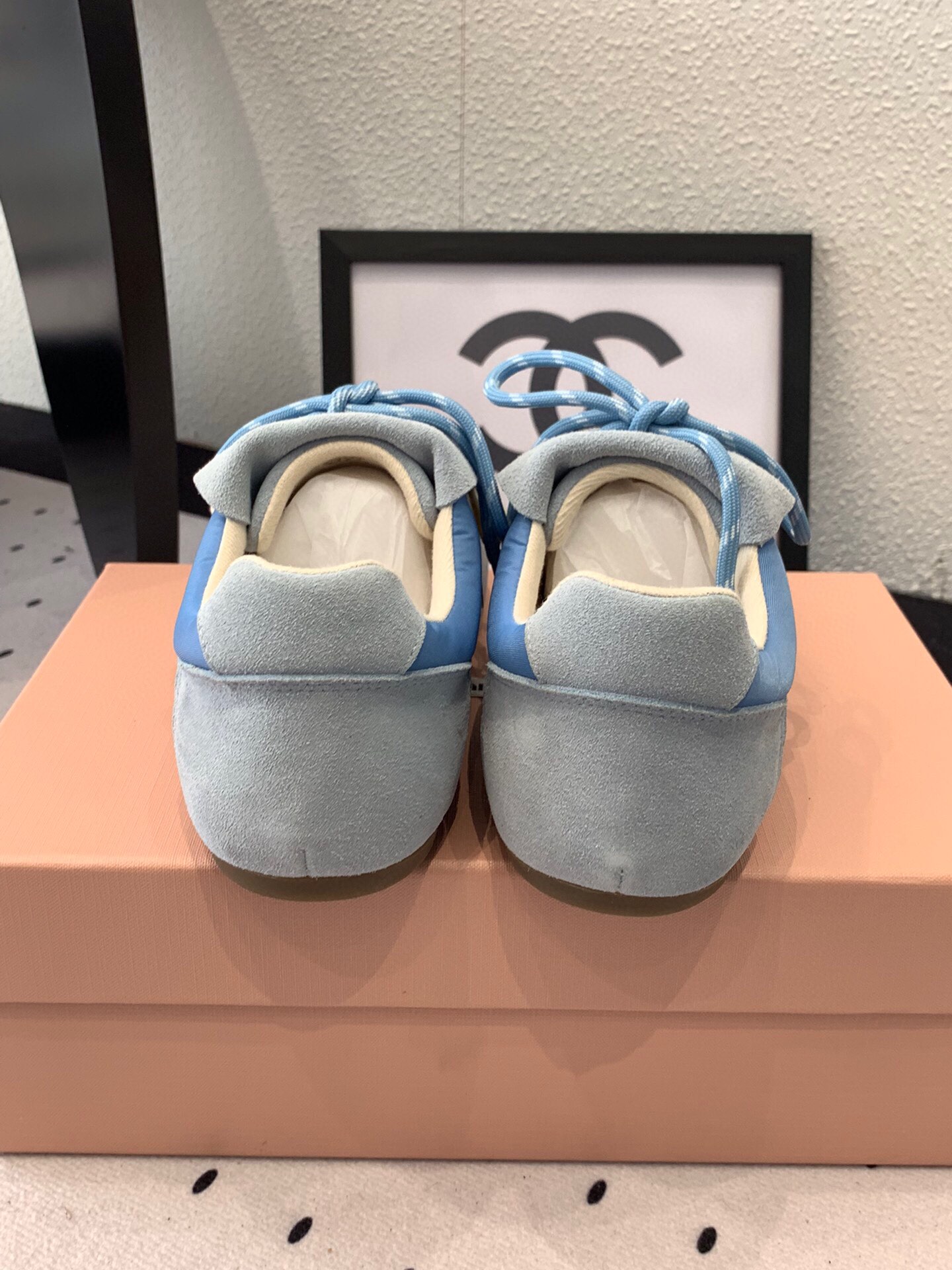 Мю Мью раннеры из замши и меха Miu Miu