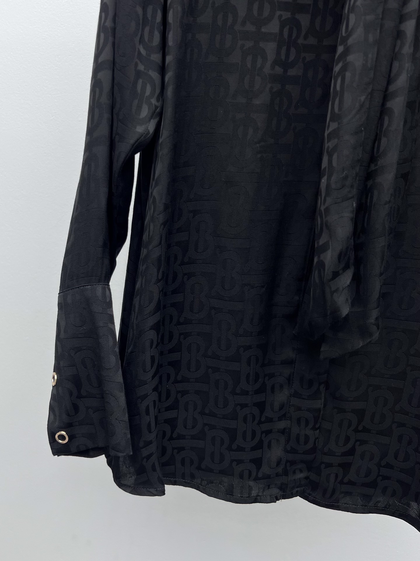 Stylish Burberr P552 Female Suit: Acrylic Silk, Versatile Belt, Easy Wear. - 图片 4