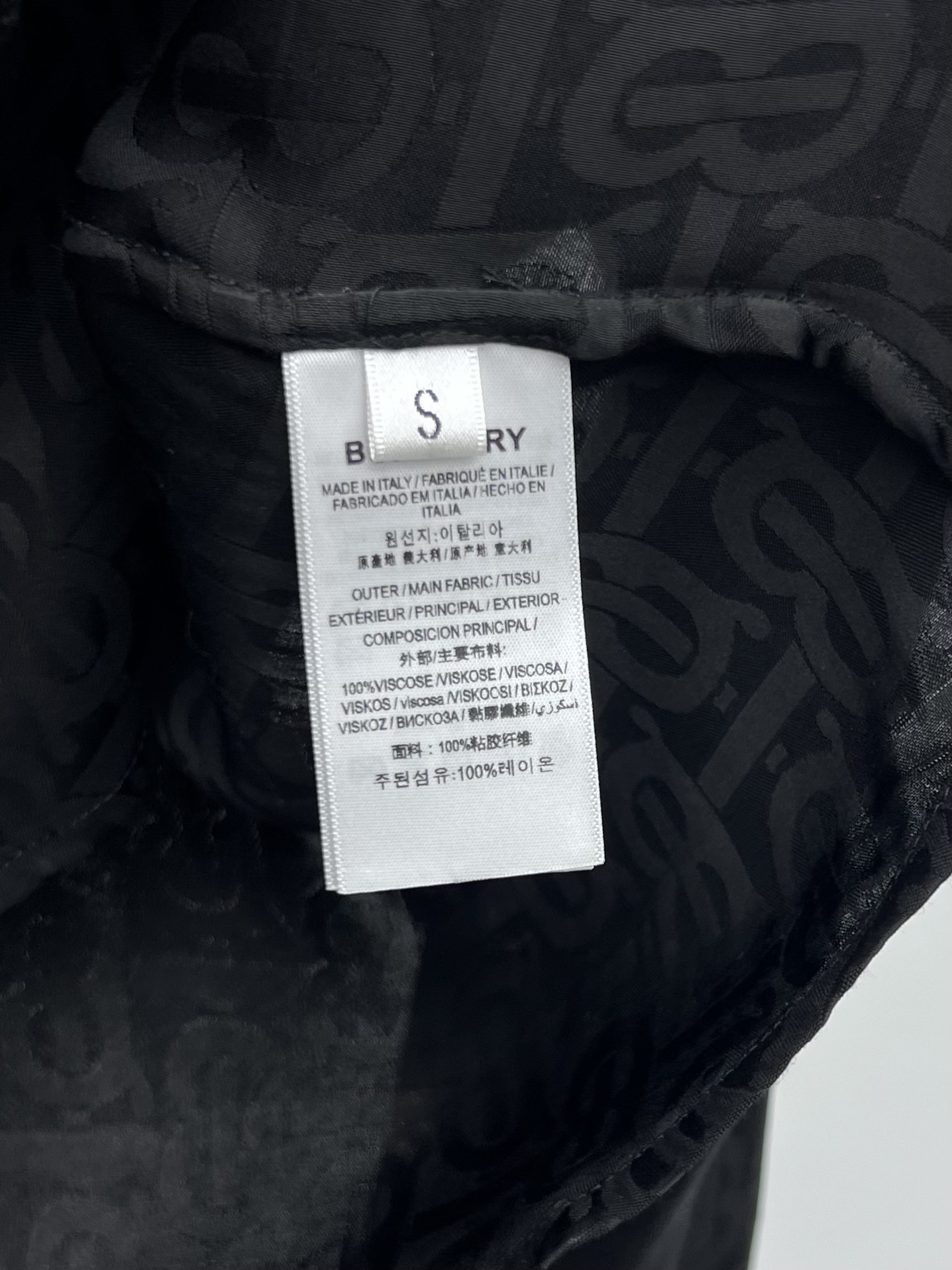 Stylish Burberr P552 Female Suit: Acrylic Silk, Versatile Belt, Easy Wear. - 图片 9
