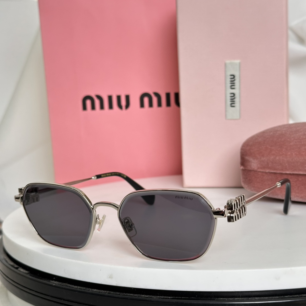  ‼️MIU MIU
MOD：MU55ZS
Size：60口18 145