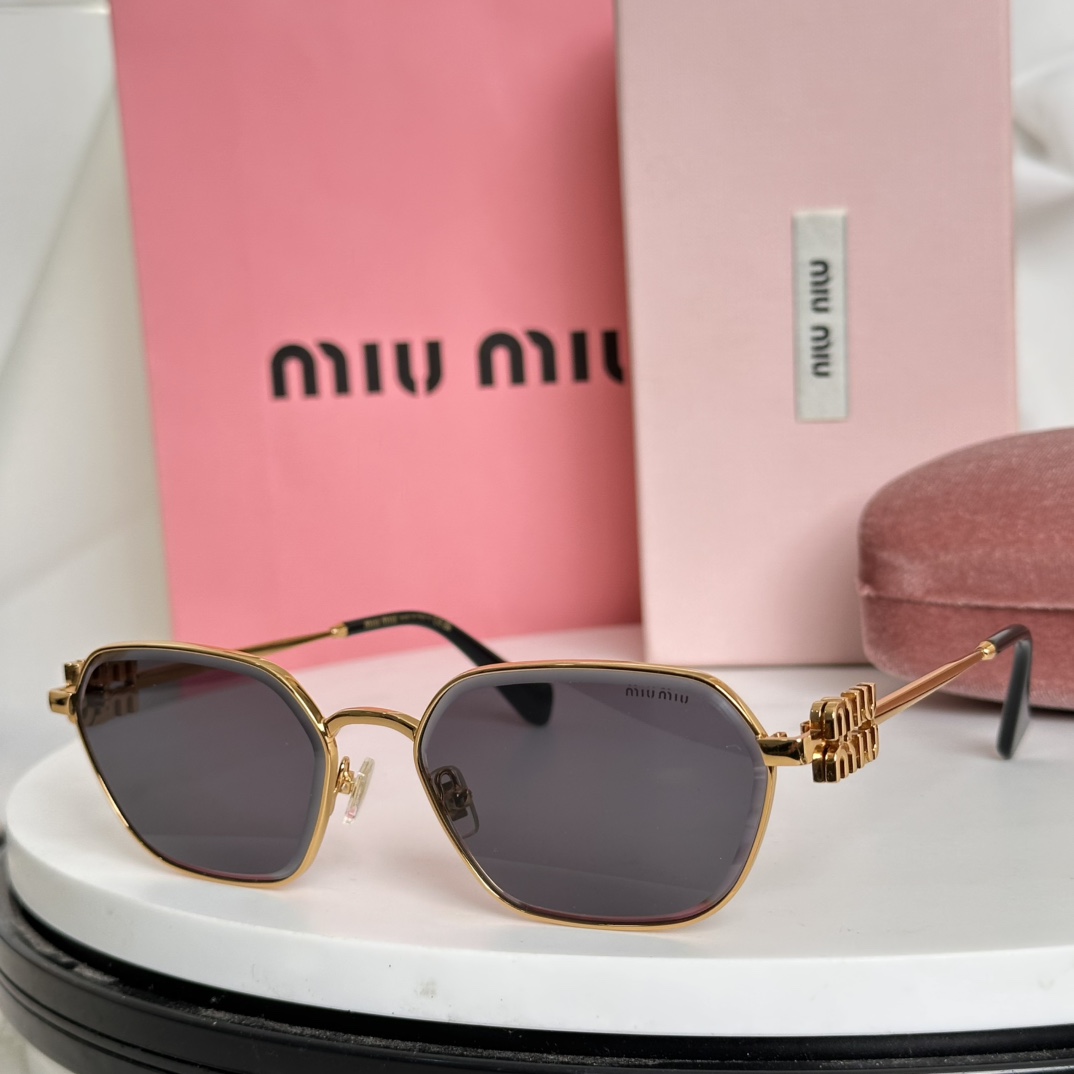  ‼️MIU MIU
MOD：MU55ZS
Size：60口18 145