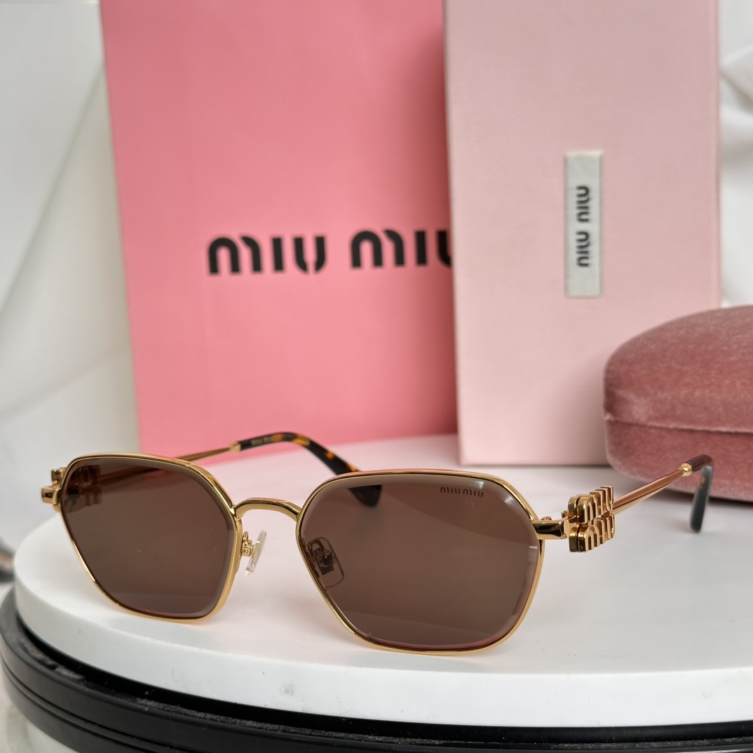  ‼️MIU MIU
MOD：MU55ZS
Size：60口18 145
