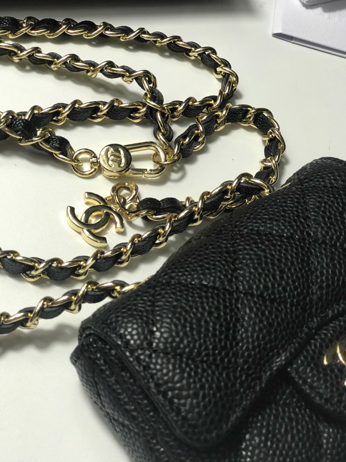 Chanel Mini腰包 A8900 ヴィンテージ感溢れる小型ファッションアイテム