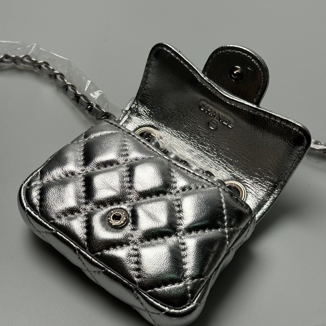 Chanel Mini腰包 A8900 ヴィンテージ感溢れる可愛いデザイン