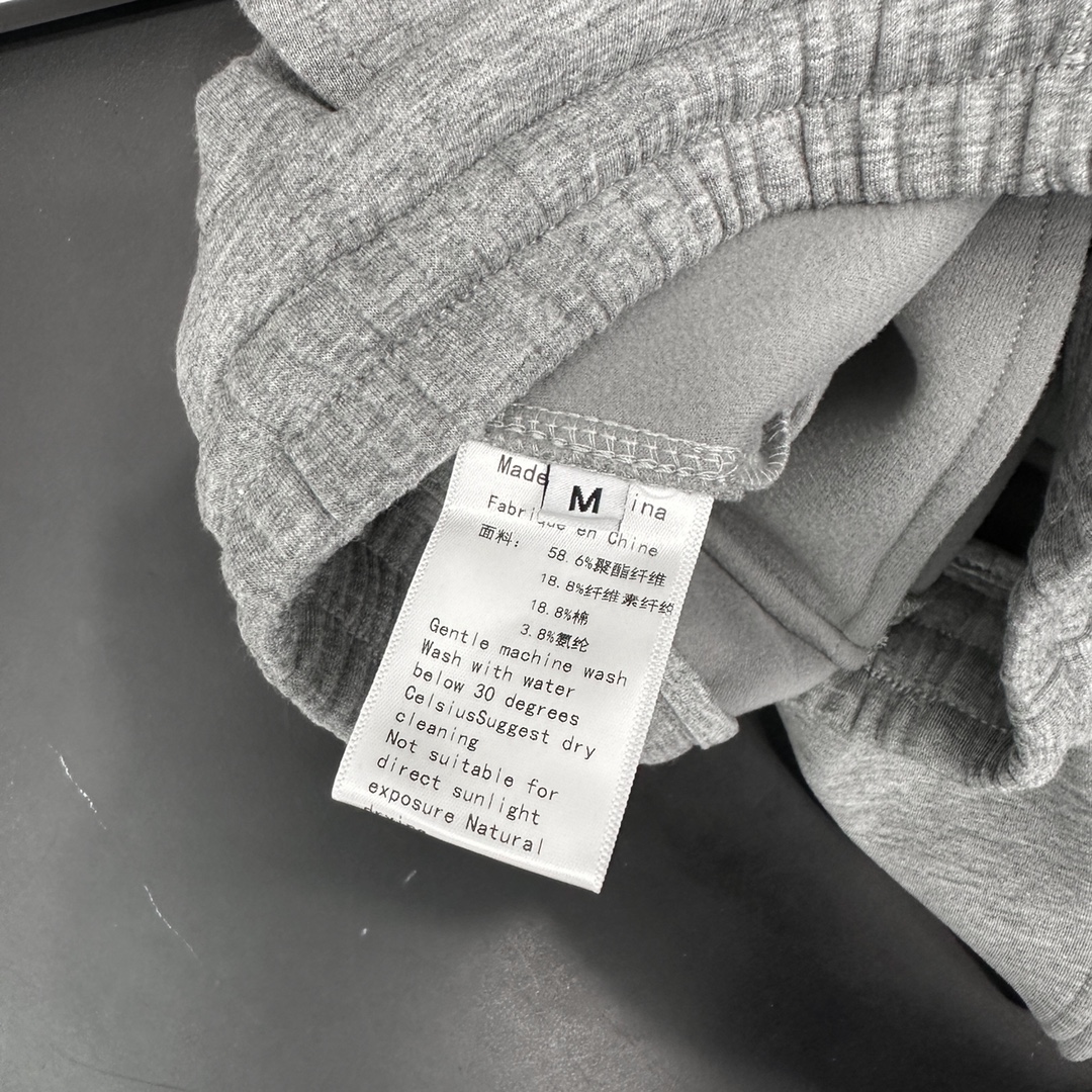  ANN｜新款卫裤，进口空气层面料，柔软舒适防勾丝，腰部松紧带可调节，口袋处进口超密平纹刺绣logo，立