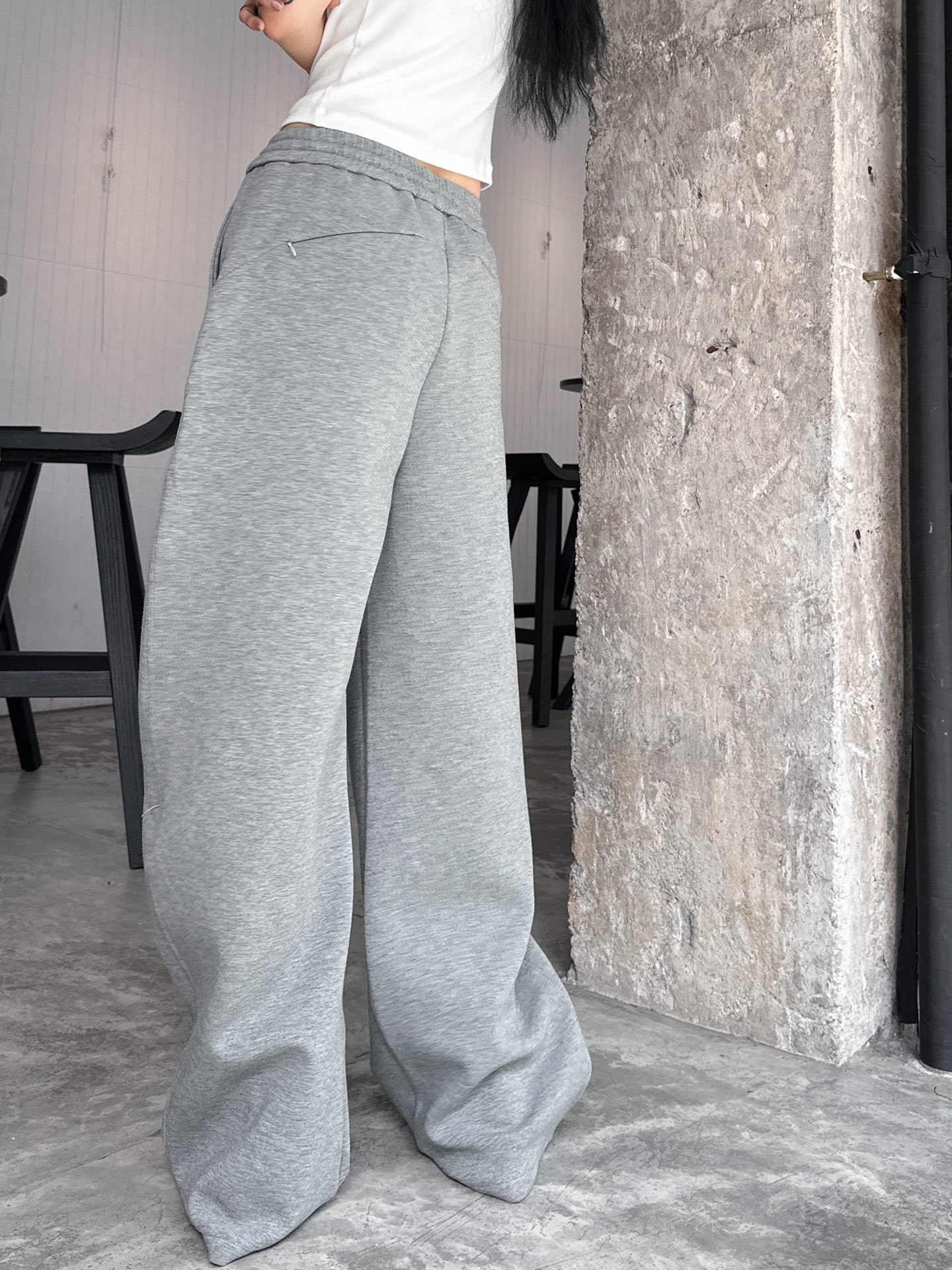  ANN｜新款卫裤，进口空气层面料，柔软舒适防勾丝，腰部松紧带可调节，口袋处进口超密平纹刺绣logo，立