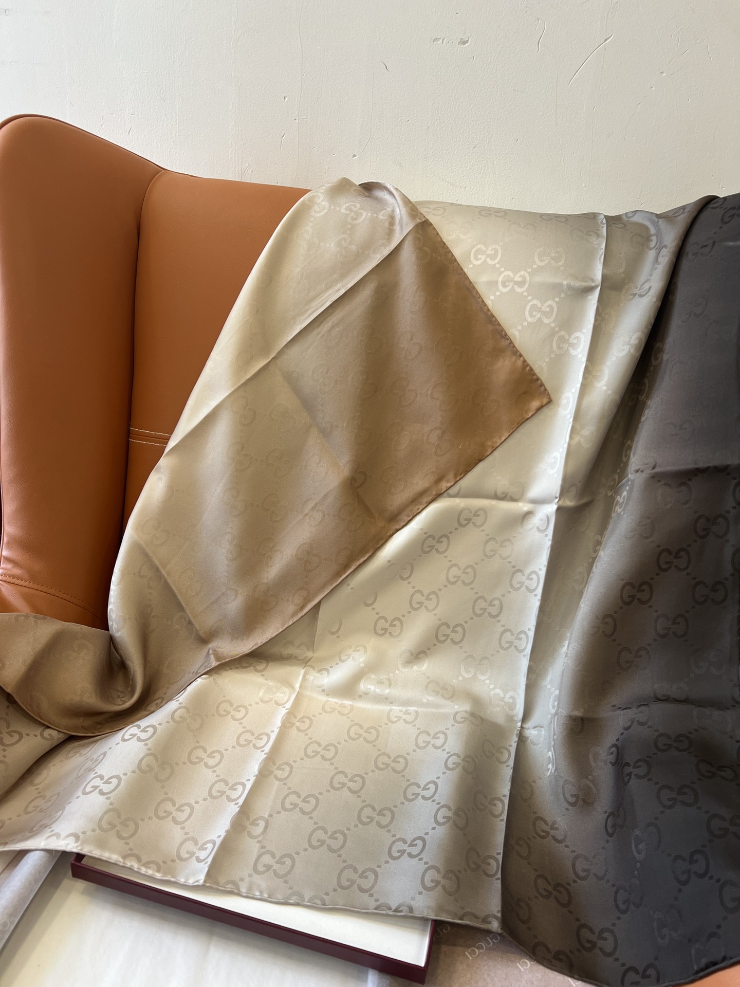 [Gucci Scarves]Gucci New GG Jacquard Gradient Original Quality Size:90x90cm