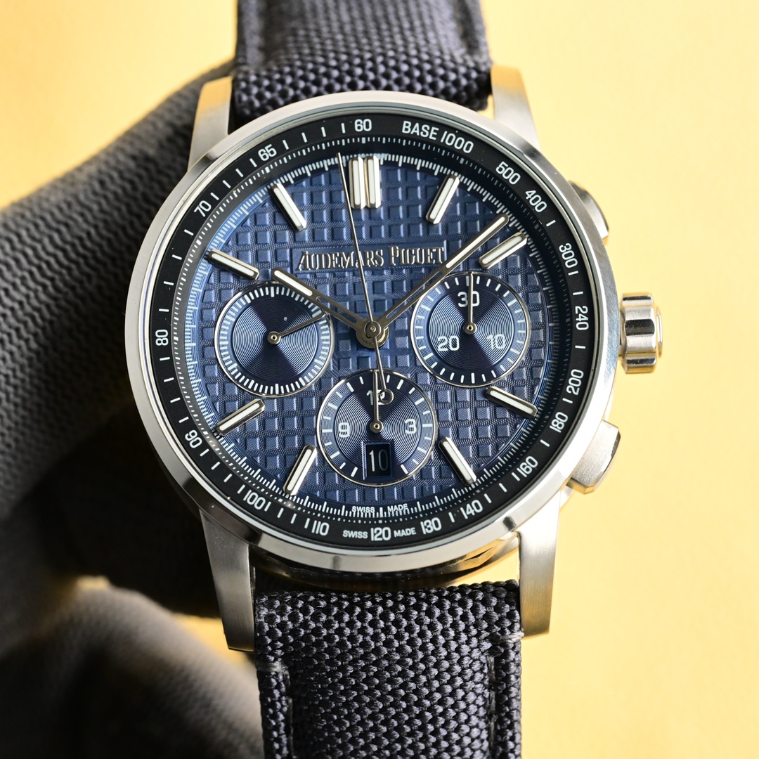 NO:148955,Unified APF Audemars Piguet-AP, CODE11.59 automatic winding chronograph series 1 material 316L stainless steel 2 movement adopts stable 7750 movement to original Calibre44013 glass mirror adopts anti-glare crystal basket 4 strap imported from Italian calfskin and canvas belt 5 buckle practical original pin buckle 5 waterproof 10 degrees waterproof can be dived 300 meters 6 size 41mm, audemars, cowhide19860909统一 APF爱彼-AP,CODE11.59自动上链计时码表系列1材料316L精钢2机芯采用稳定7750机芯改原装Calibre44013玻璃镜面采用防眩水晶篮宝玻璃4表带进口意大利小牛皮以及帆布皮带5表扣实用原装针扣5防水10度防水可以潜水300米6尺寸41mm,,audemars,cowhide,Watch