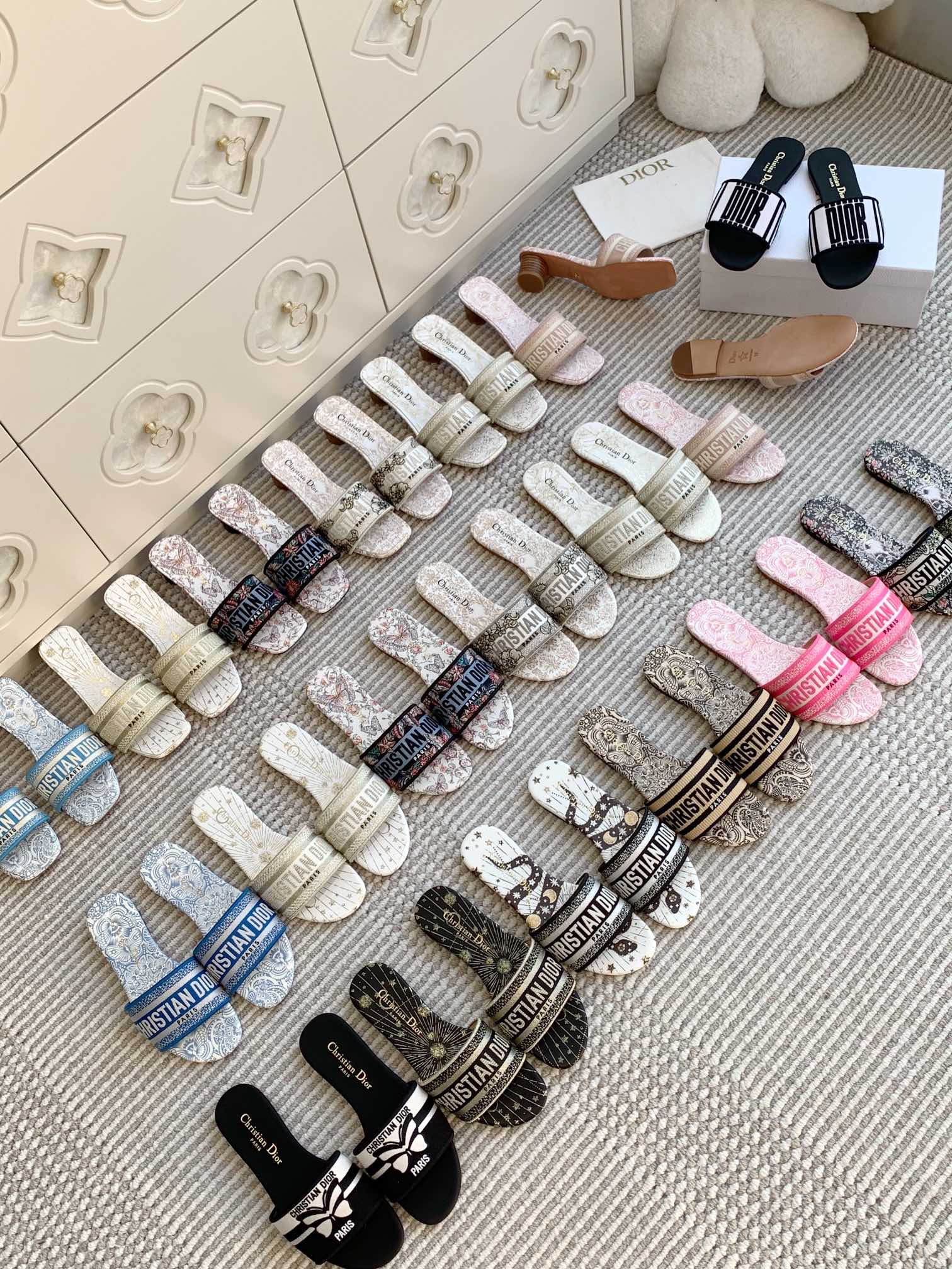 NO:222511,———Dior 25 new color embroidered slippers·35-42, slippers, dior, slippers19860909————Dior·25新色刺绣拖鞋·35-42,拖鞋,dior,slippers,Women's Shoes
