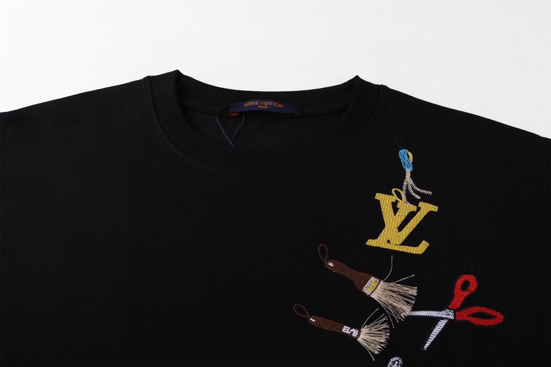 路易威登/Louis Vuitton 春夏新款 立体工具刺绣圆领短袖T恤