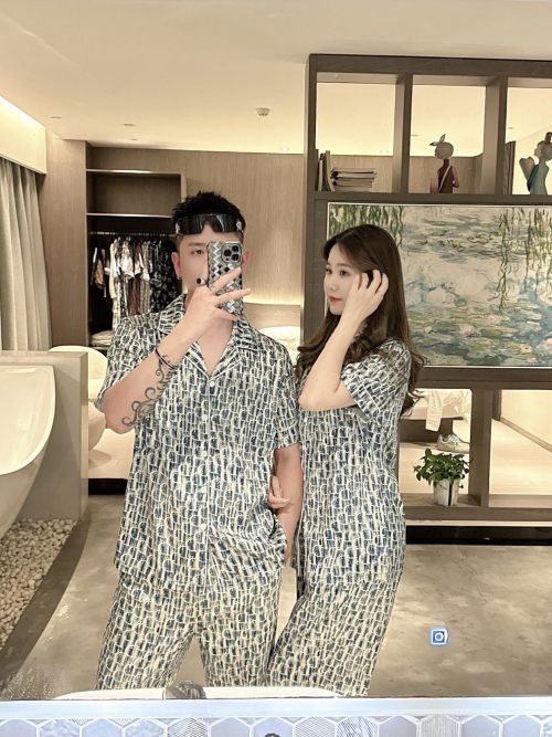 Dior Couple Pajamas Set 2025 Summer New Home Wear Loungewear, Breathable and Comfortable 1 Dior Couple Pajamas Set 2025 Summer New Home Wear Loungewear, Breathable and Comfortable