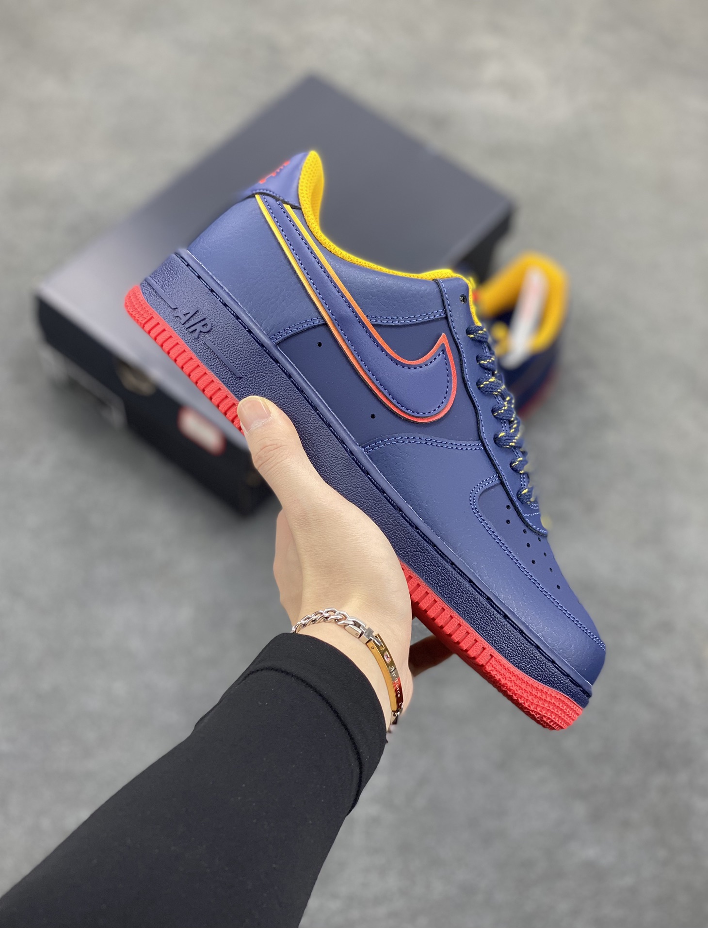 Air Force 1\' 07 红蓝黄 原楦头原纸板 打造纯正空军版型 专注外贸渠道 全掌内置蜂窝气垫 #原盒配件 原厂中底钢印、拉帮完美 货号：HV5752-410 尺码：36 36.5 37.5 38 38.5 39 40 40.5 41 42 42.5 43 44 44.5 45-选品中心