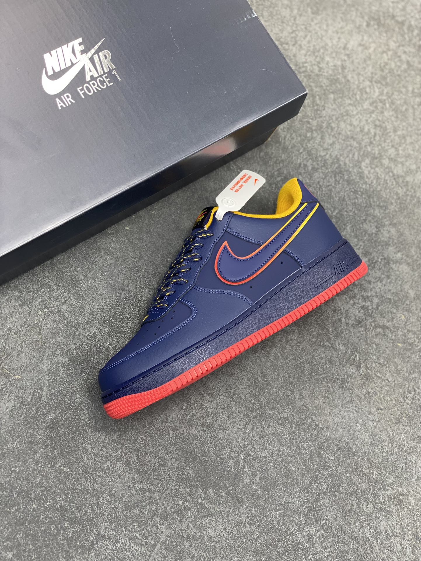 图片[7]-Air Force 1\’ 07 红蓝黄 原楦头原纸板 打造纯正空军版型 专注外贸渠道 全掌内置蜂窝气垫 #原盒配件 原厂中底钢印、拉帮完美 货号：HV5752-410 尺码：36 36.5 37.5 38 38.5 39 40 40.5 41 42 42.5 43 44 44.5 45-选品中心