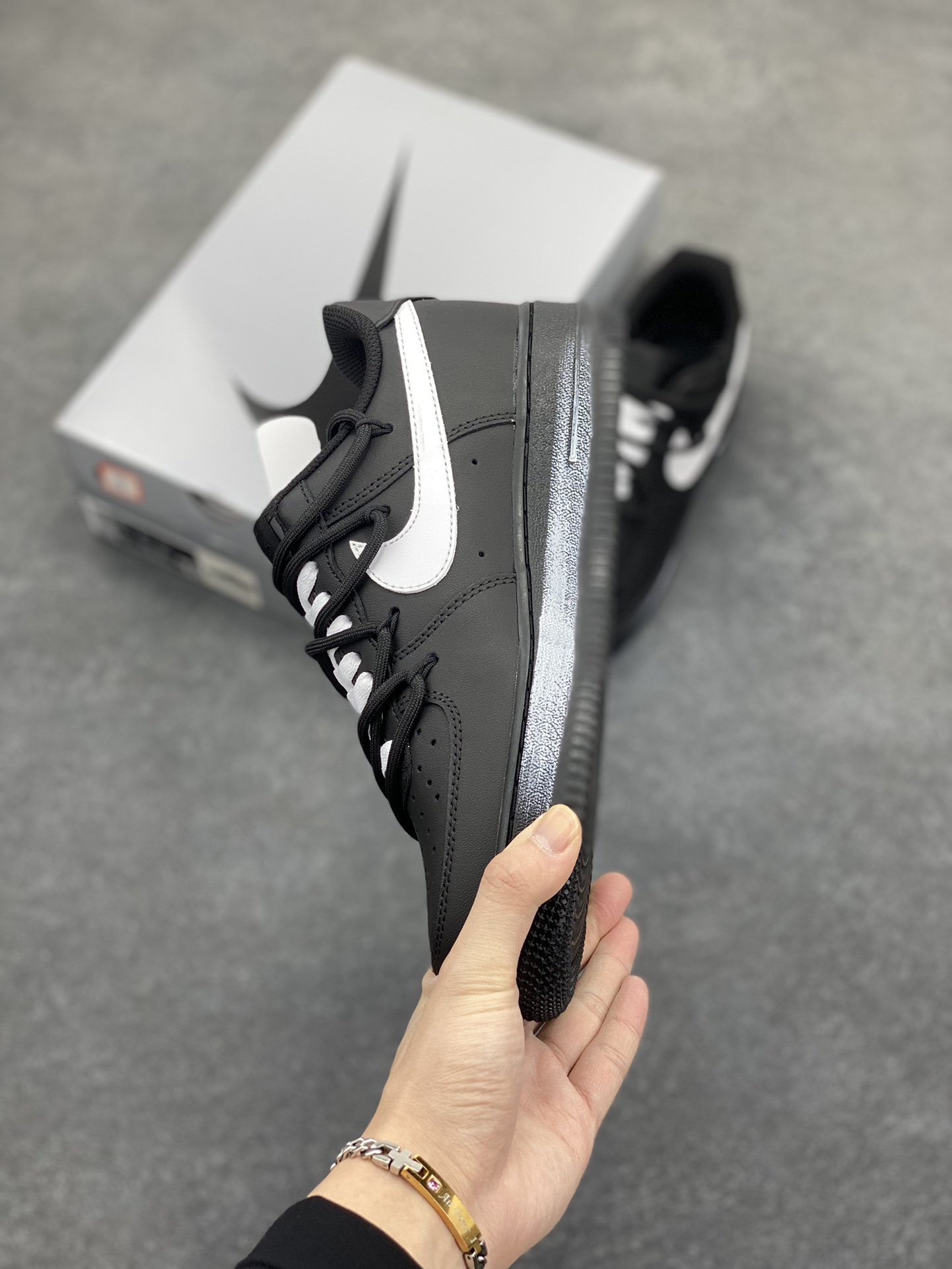 图片[3]-Nike Air Force 1 Low’07 小雏菊 黑白涂鸦手绘空军一号低帮绑带休闲板鞋 定制皮料 原厂3D打印 定制鞋盒 原楦原纸板 纯正空军版型 内置全掌气垫 货号：CK0316-063 尺码：36 36.5 37.5 38 38.5 39 40 40.5 41 42 42.5 43 44 44.5 45-选品中心