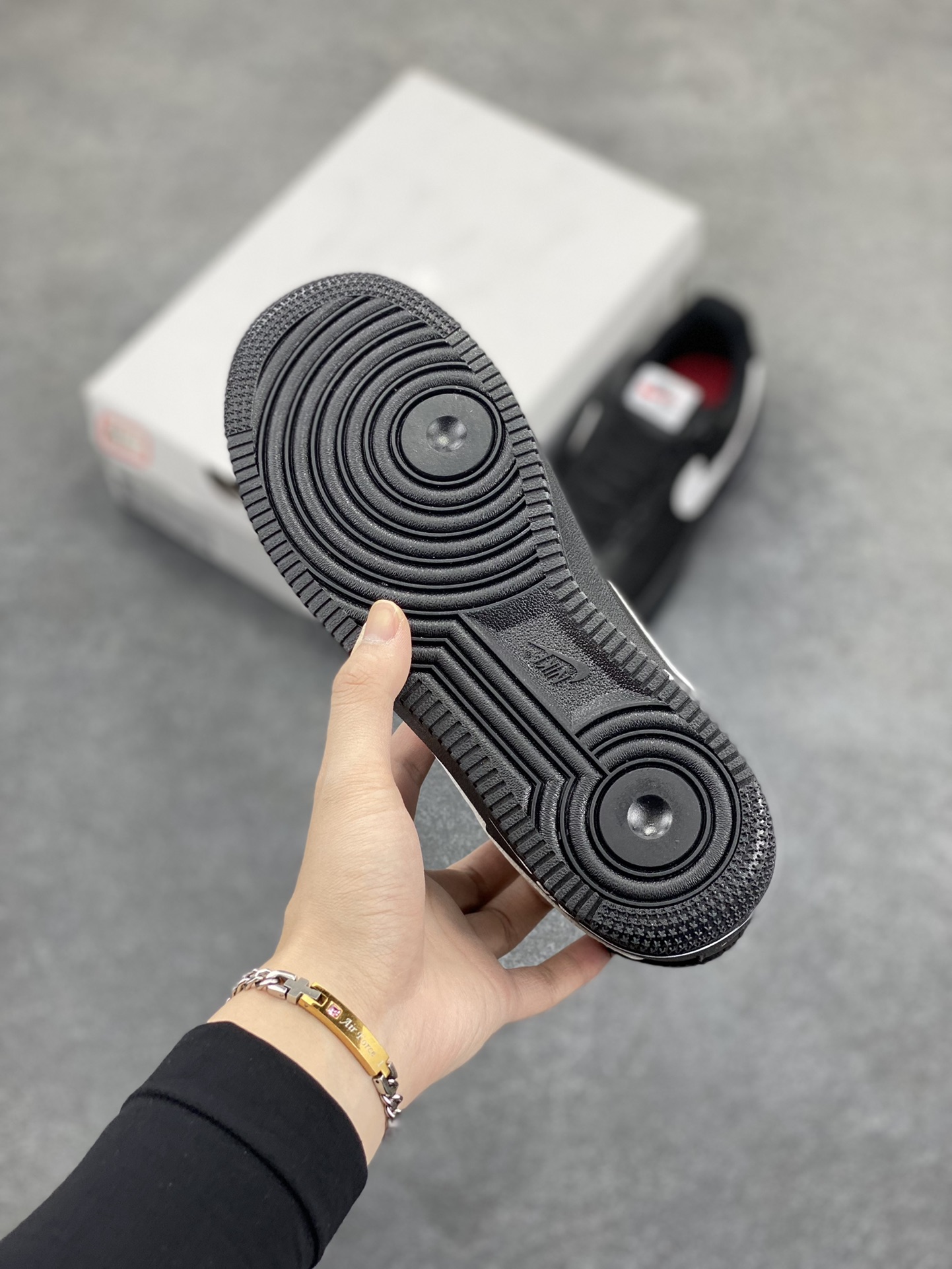 图片[5]-Air Force 1\’ 07 新黑白勾 原楦头原纸板 打造纯正空军版型 专注外贸渠道 全掌内置蜂窝气垫 #原盒配件 原厂中底钢印、拉帮完美 货号：HV6359-001 尺码：36 36.5 37.5 38 38.5 39 40 40.5 41 42 42.5 43 44 44.5 45-选品中心