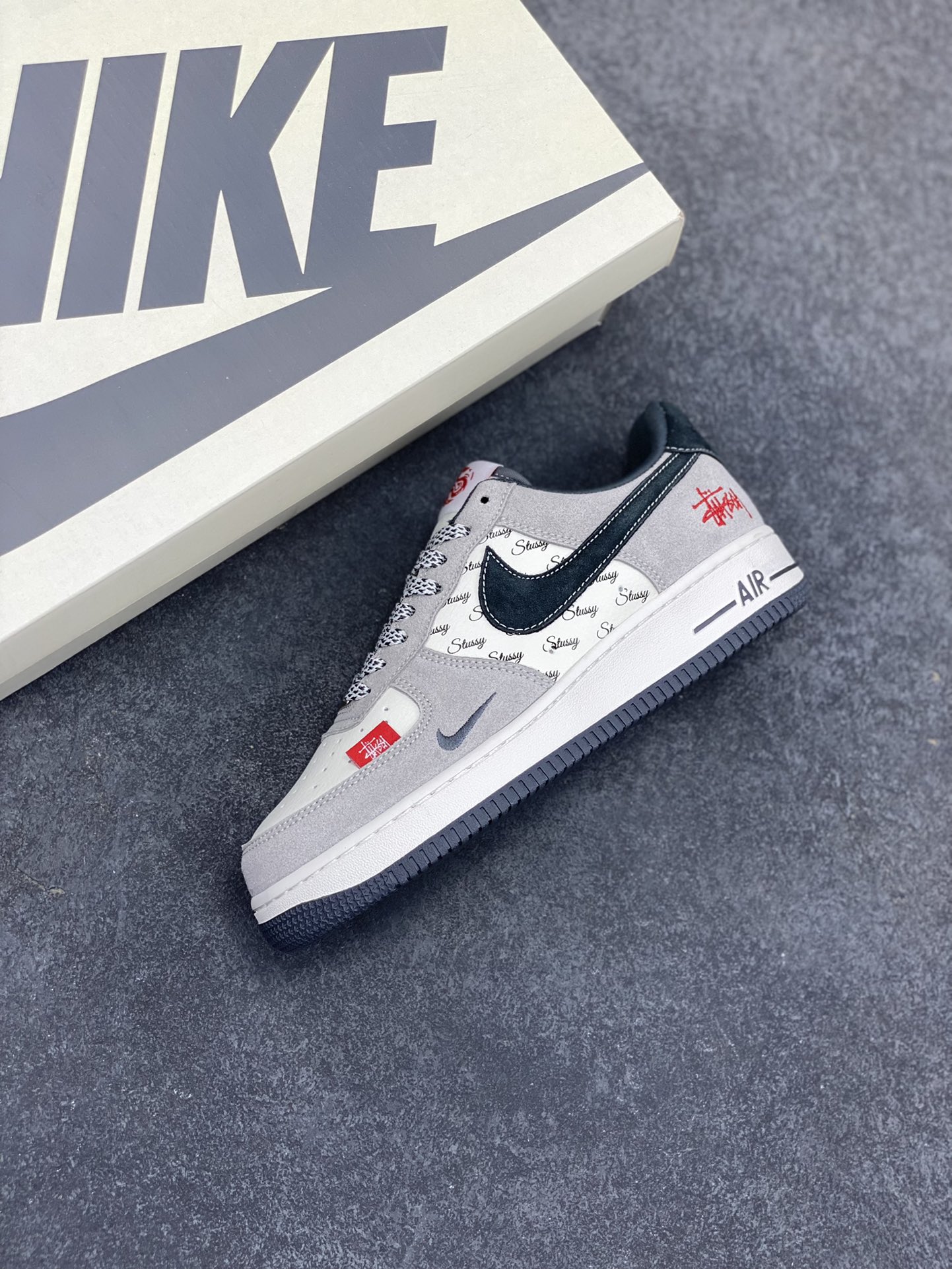 图片[7]-Nike Air Force 1 Low 空军一号低帮百搭休闲运动板鞋。柔软、弹性十足的缓震性能和出色的中底设计，横跨复古与现代的外型结合，造就出风靡全球三十多年的Force 1，直到今天还深受青睐。 货号：XS1958-508 尺码：36 36.5 37.5 38 38.5 39 40 40.5 41 42 42.5 43 44 44.5 45-选品中心