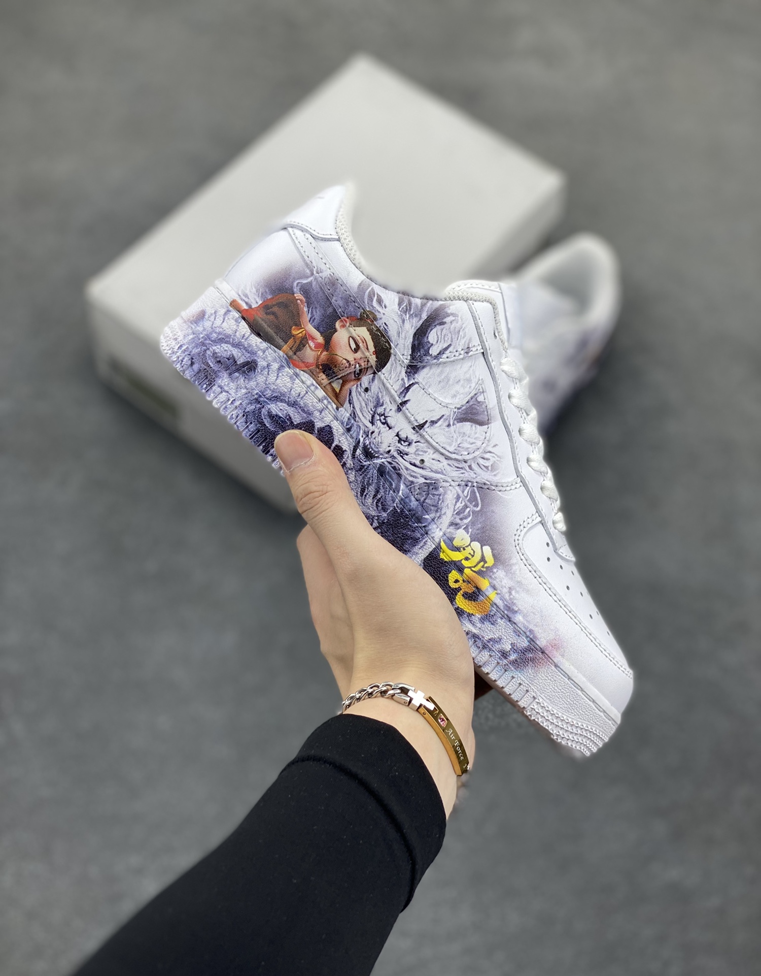 Air Force 1 Low 哪吒手绘涂鸦 原楦头原纸板 打造纯正空军版型 #专注外贸渠道 全掌内置蜂窝气垫 #原盒配件 原厂中底钢印、拉帮完美 货号:315123-111 尺码:36 36.5 37.5 38 38.5 39 40 40.5 41 42 42.5 43 44 44.5 45-选品中心