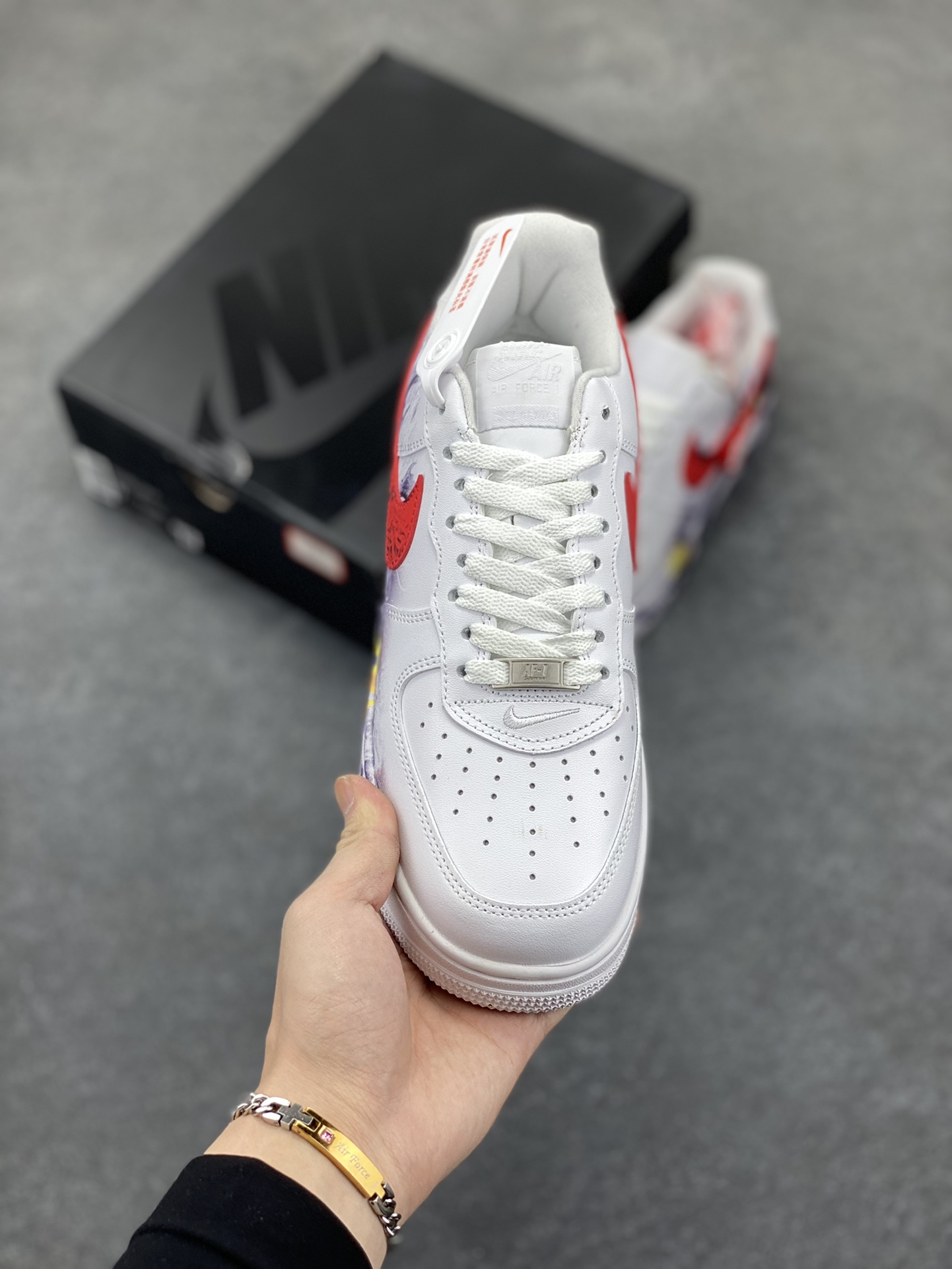 图片[2]-Air Force 1 Low 哪吒手绘涂鸦 原楦头原纸板 打造纯正空军版型 #专注外贸渠道 全掌内置蜂窝气垫 #原盒配件 原厂中底钢印、拉帮完美 货号：CU9225-101 尺码：36 36.5 37.5 38 38.5 39 40 40.5 41 42 42.5 43 44 44.5 45-选品中心