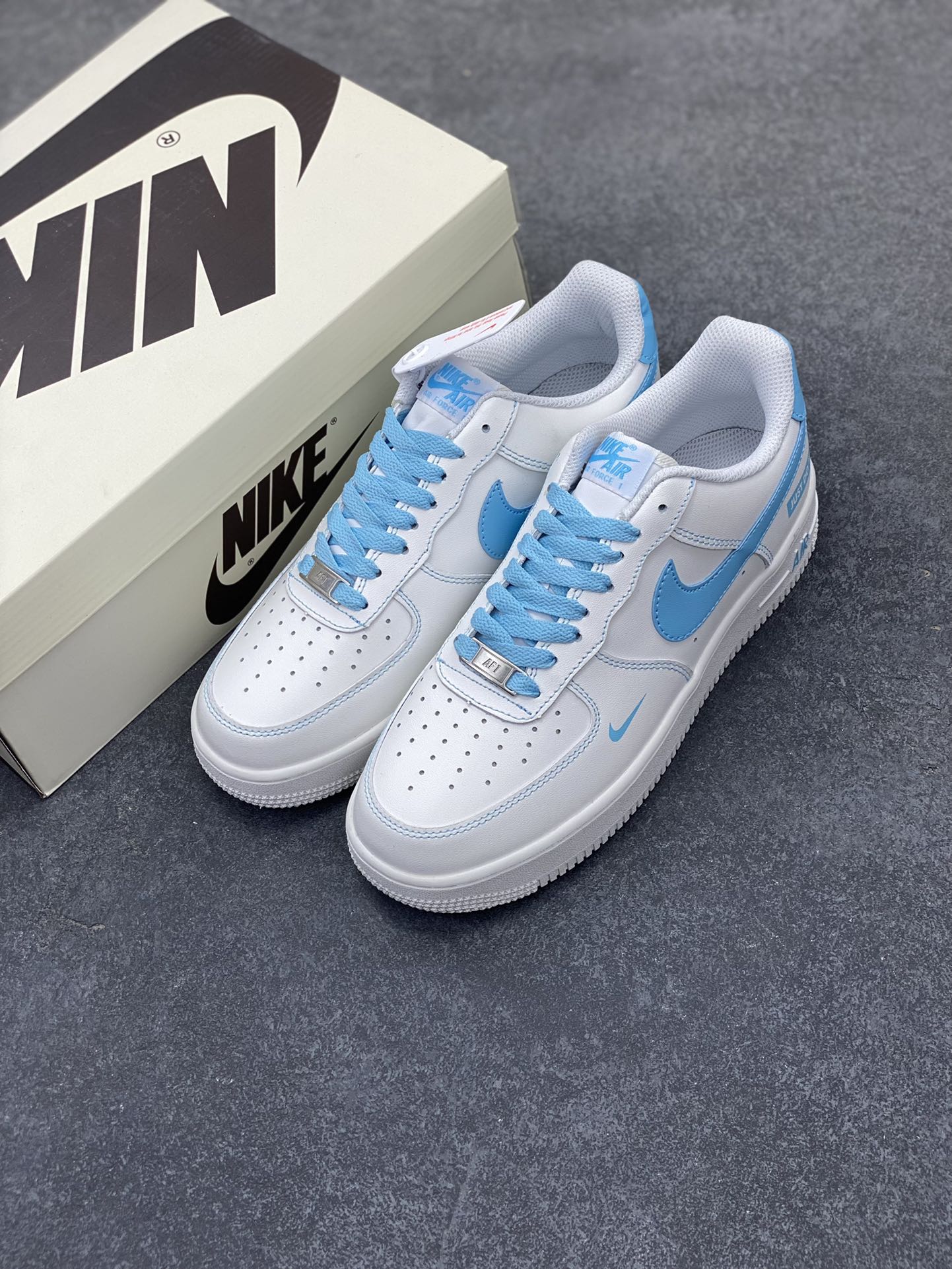 图片[8]-Nike Air Force 1 Low 空军一号低帮百搭休闲运动板鞋。柔软、弹性十足的缓震性能和出色的中底设计，横跨复古与现代的外型结合，造就出风靡全球三十多年的Force 1，直到今天还深受青睐。 货号：315122-115 尺码：36 36.5 37.5 38 38.5 39 40 40.5 41 42 42.5 43 44 44.5 45-选品中心