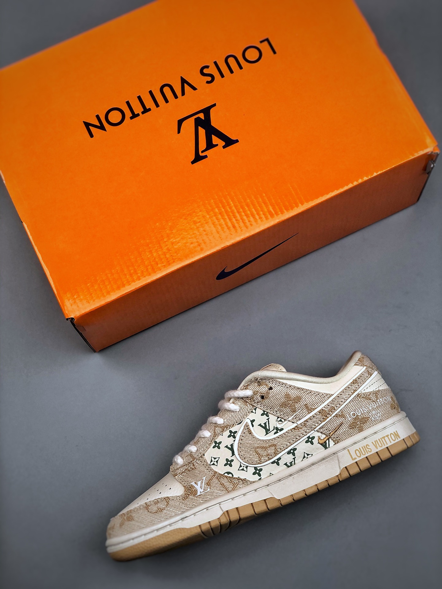 Nike SB Dunk Low x Louis Vuitton Beige Canvas, High Quality, Great Comfort 4 i1742765355 1103 2