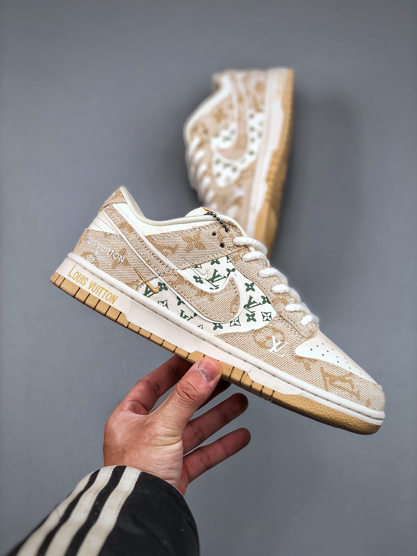 Nike SB Dunk Low x Louis Vuitton Beige Canvas, High Quality, Great Comfort 5 i1742765355 5591 3