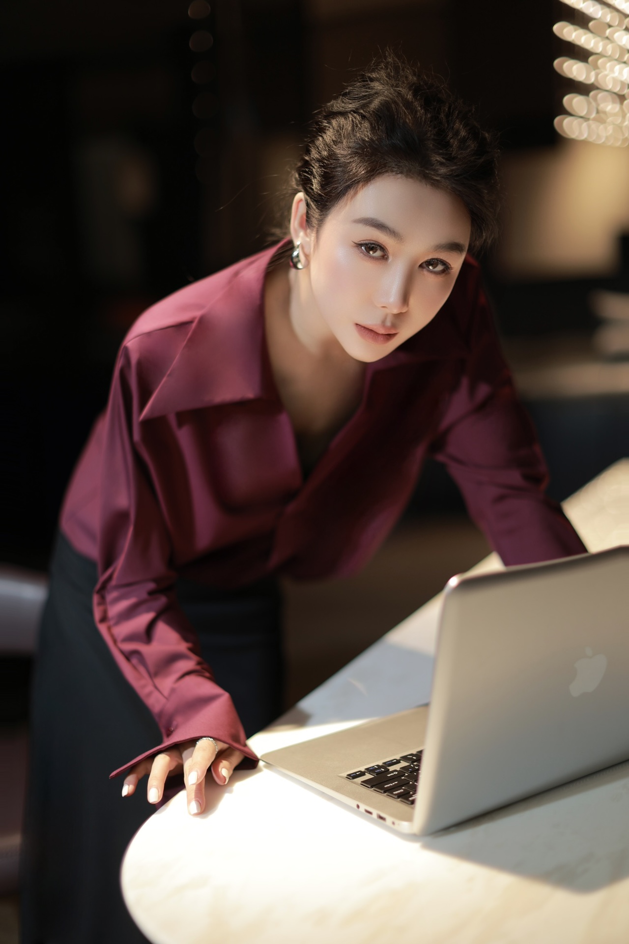 “High-End Women’s Suit with High-Quality Fabric, Comfortable Fit, and Stylish Design in Multiple Sizes and Colors” - 图片 3