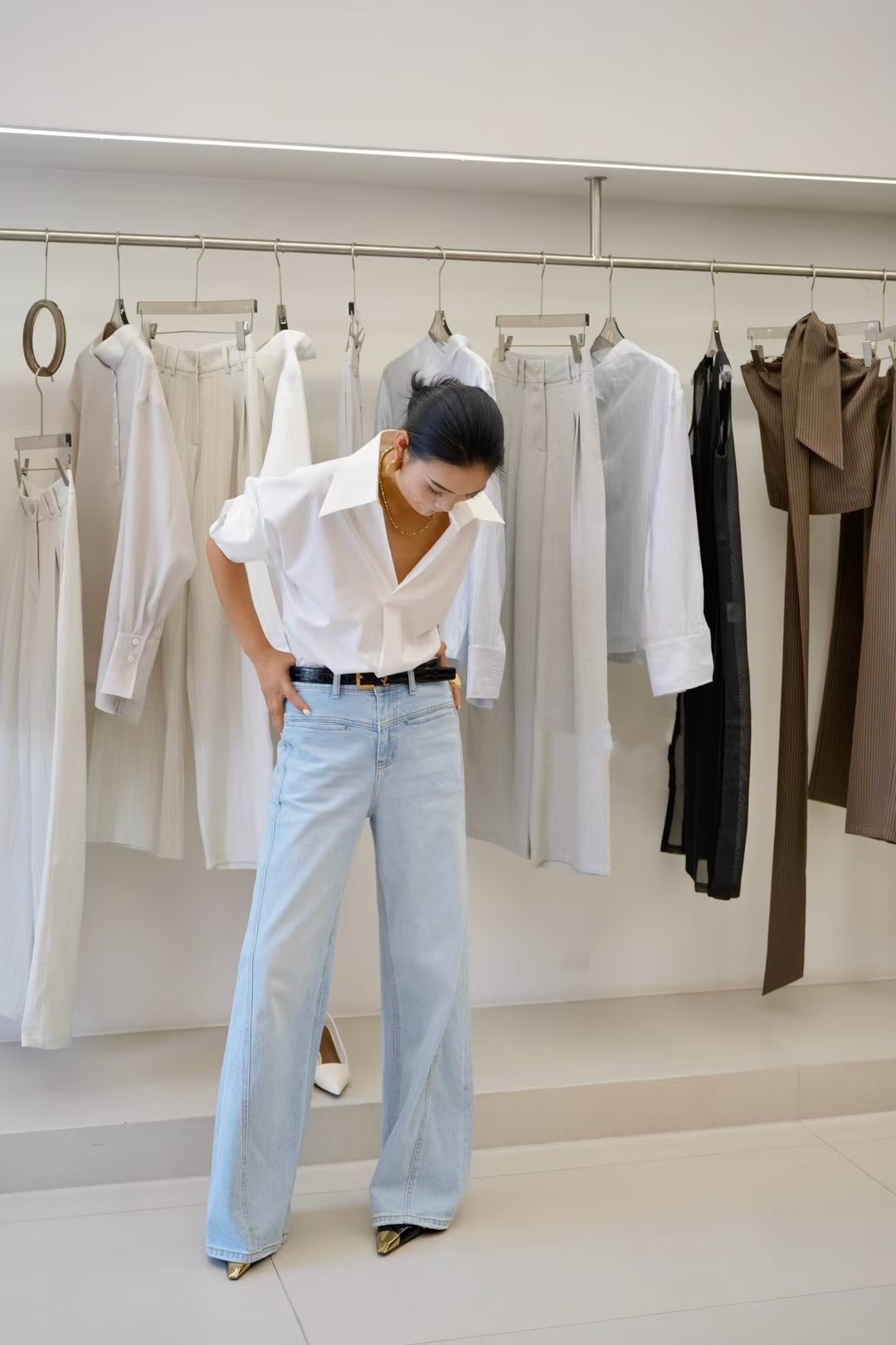 “High-End Women’s Suit Set: Quality Fabric, Stylish Design, Various Sizes and Colors” - 图片 4
